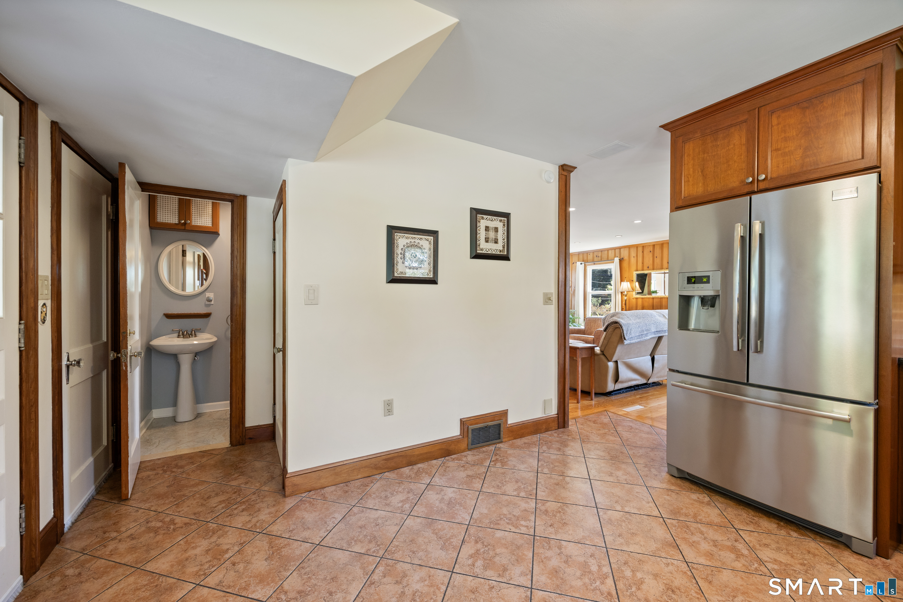 161 Upper State Street Property Photo 10
