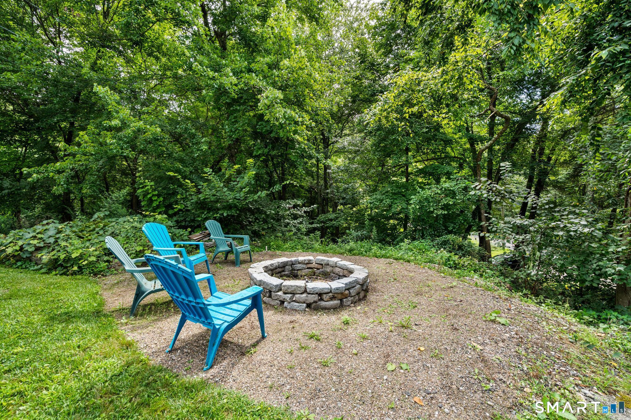 68 Village East Road Property Photo 8