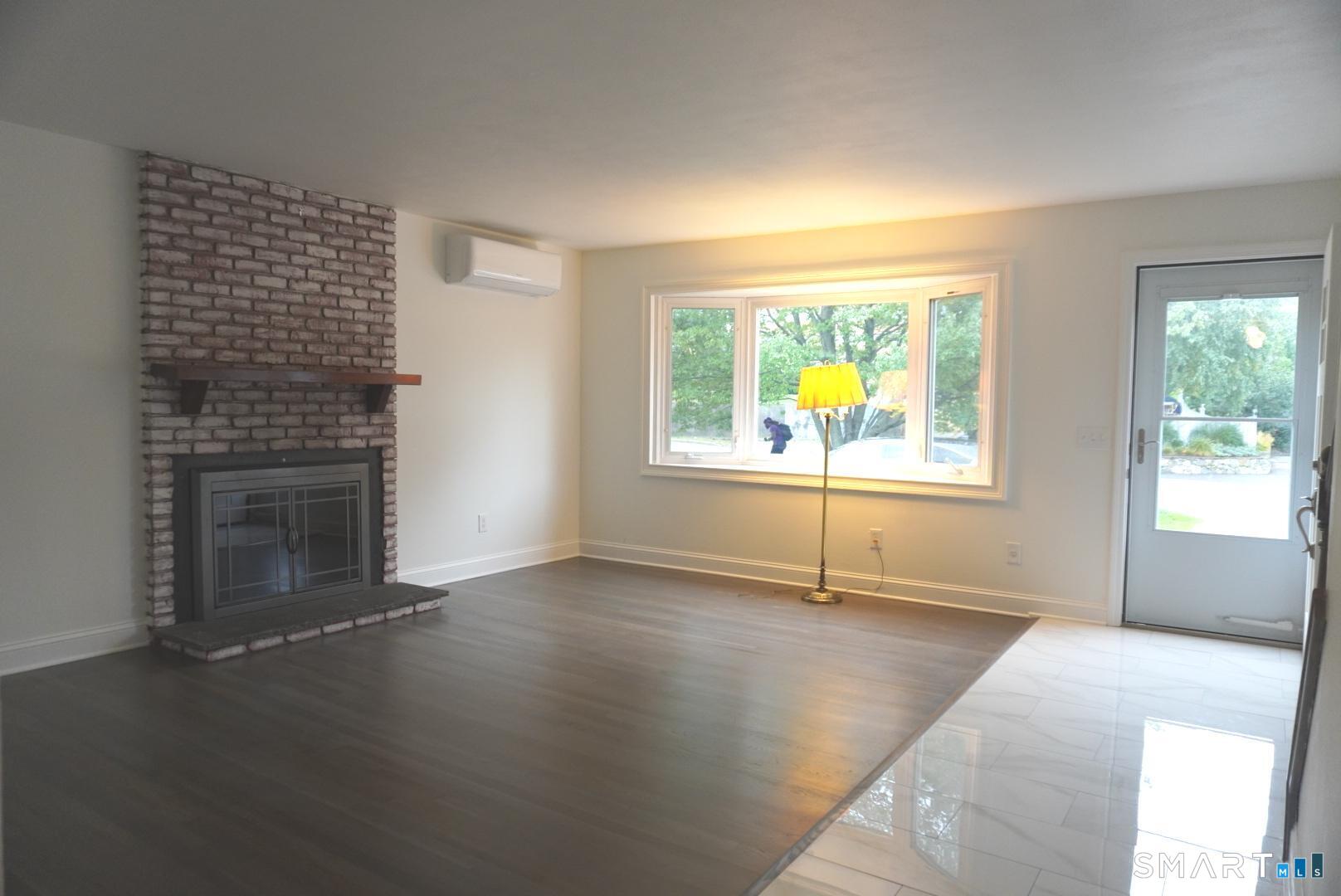 124 Harbor Drive Property Photo 3