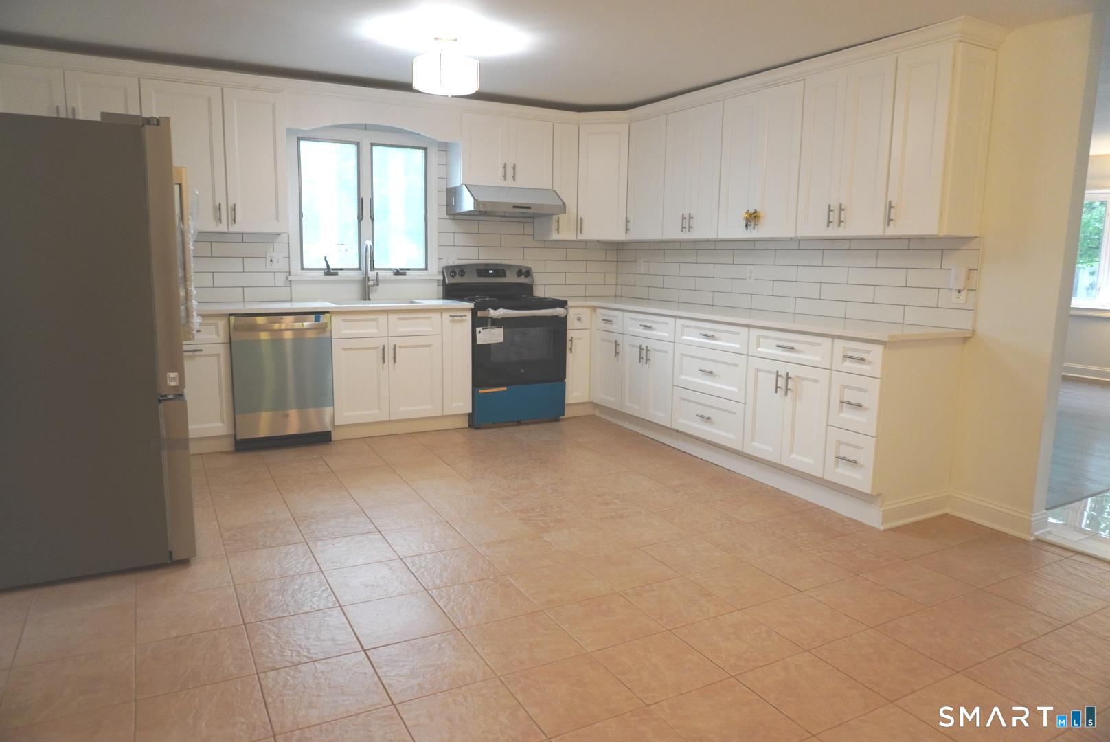 124 Harbor Drive Property Photo 7