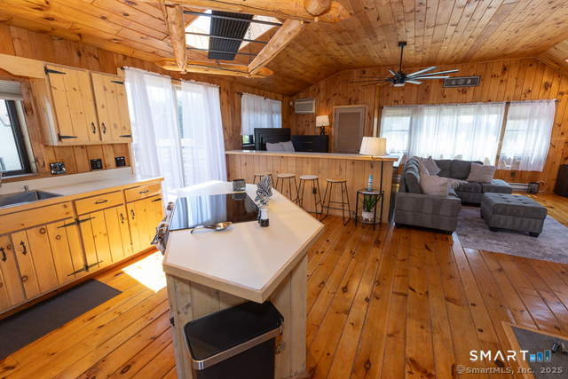 48b Swan Avenue Property Photo 6
