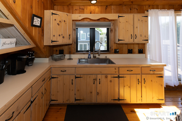 48b Swan Avenue Property Photo 9