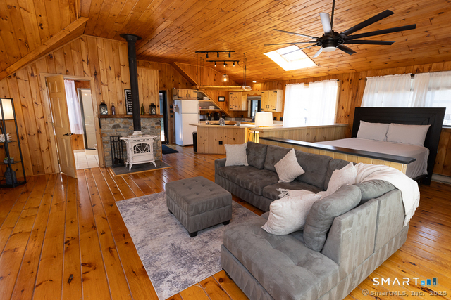 48b Swan Avenue Property Photo 13