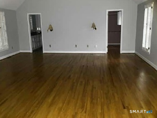 49 Pilgrim Road Property Photo 8