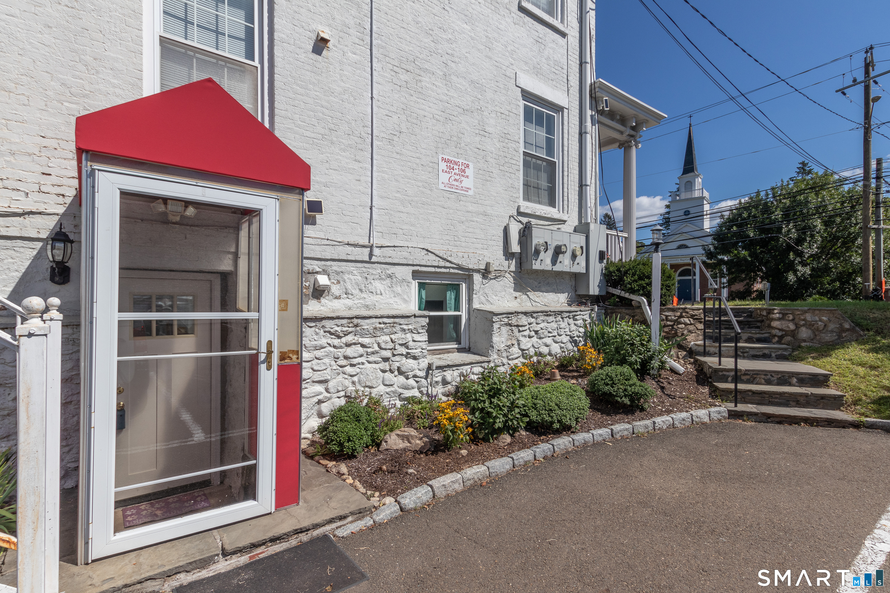 104 East Ground Floor Avenue Property Photo 1