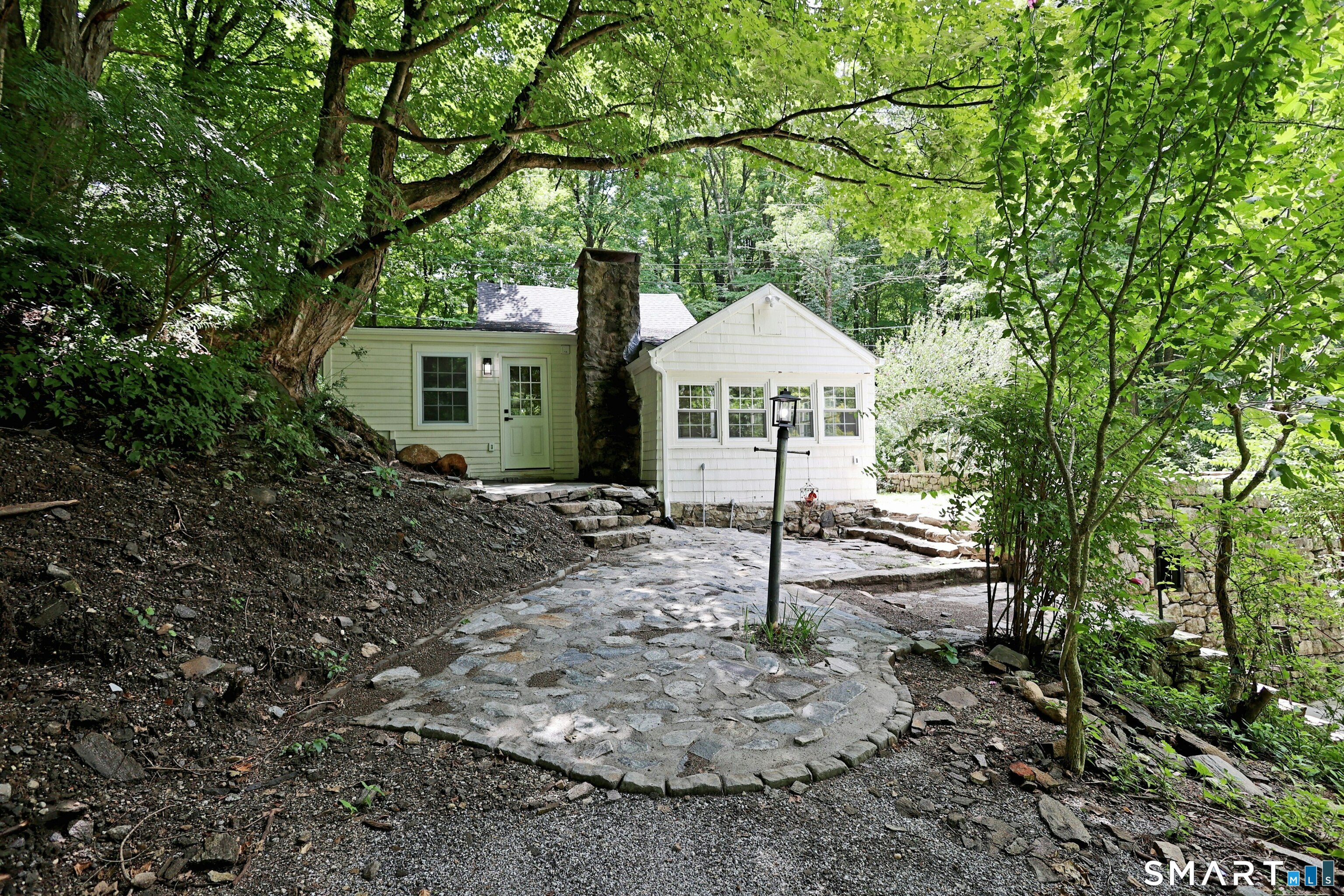 37 Peaceable Cottage Street Property Photo 2