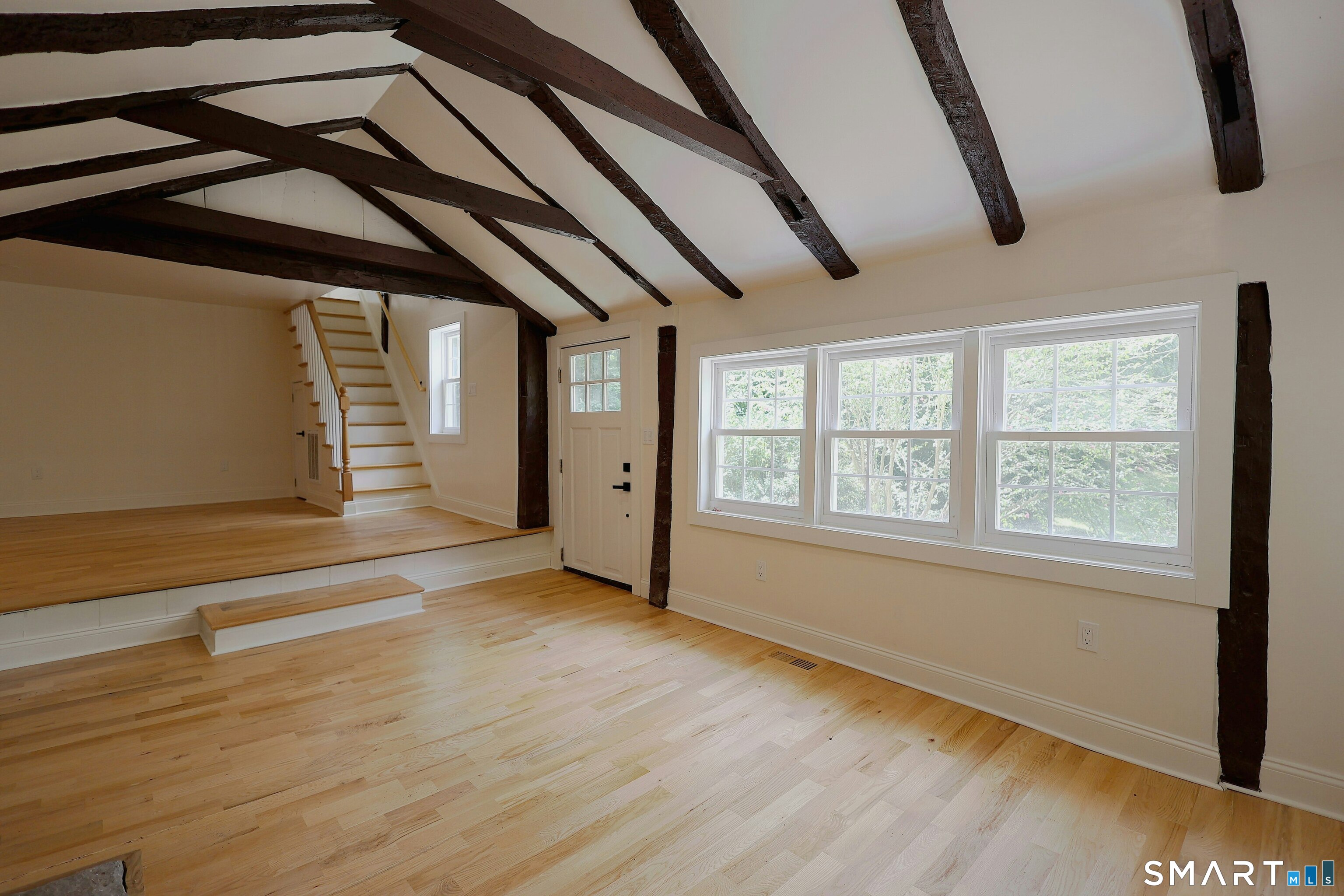 37 Peaceable Cottage Street Property Photo 11