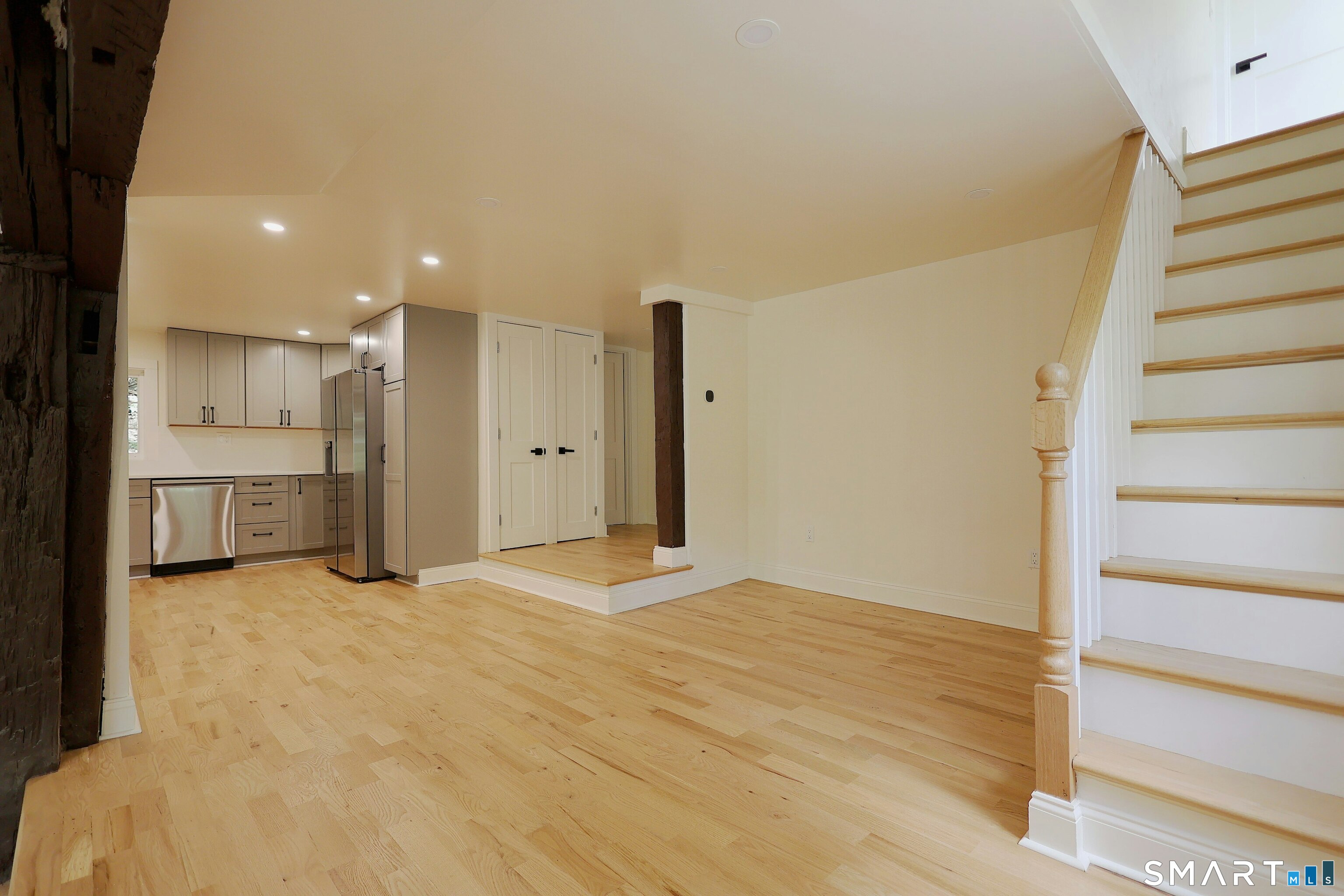 37 Peaceable Cottage Street Property Photo 12