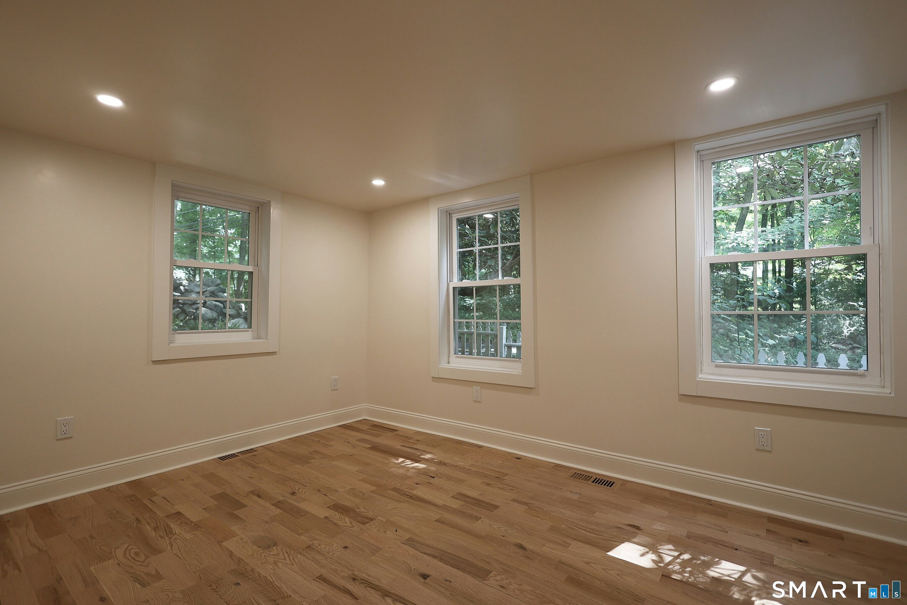 37 Peaceable Cottage Street Property Photo 22