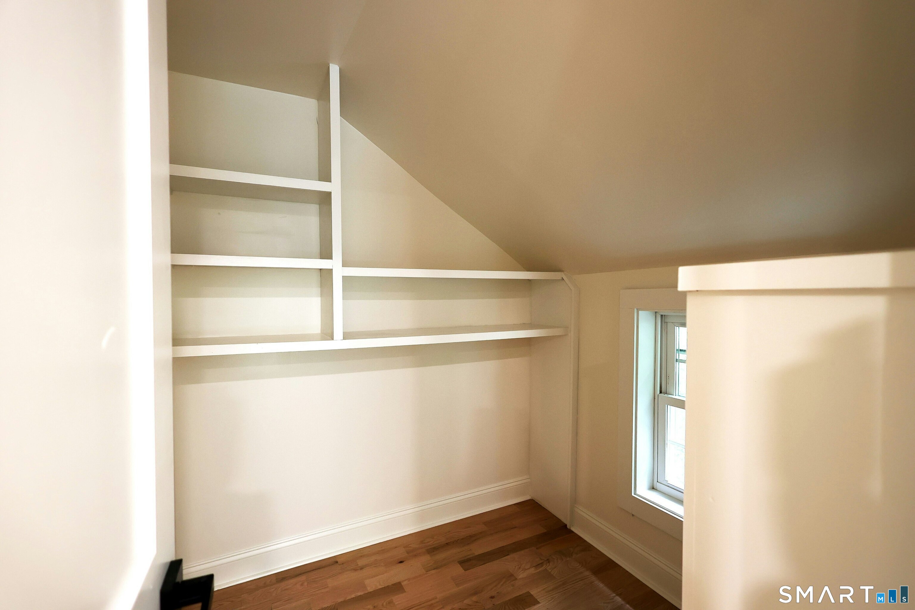 37 Peaceable Cottage Street Property Photo 30