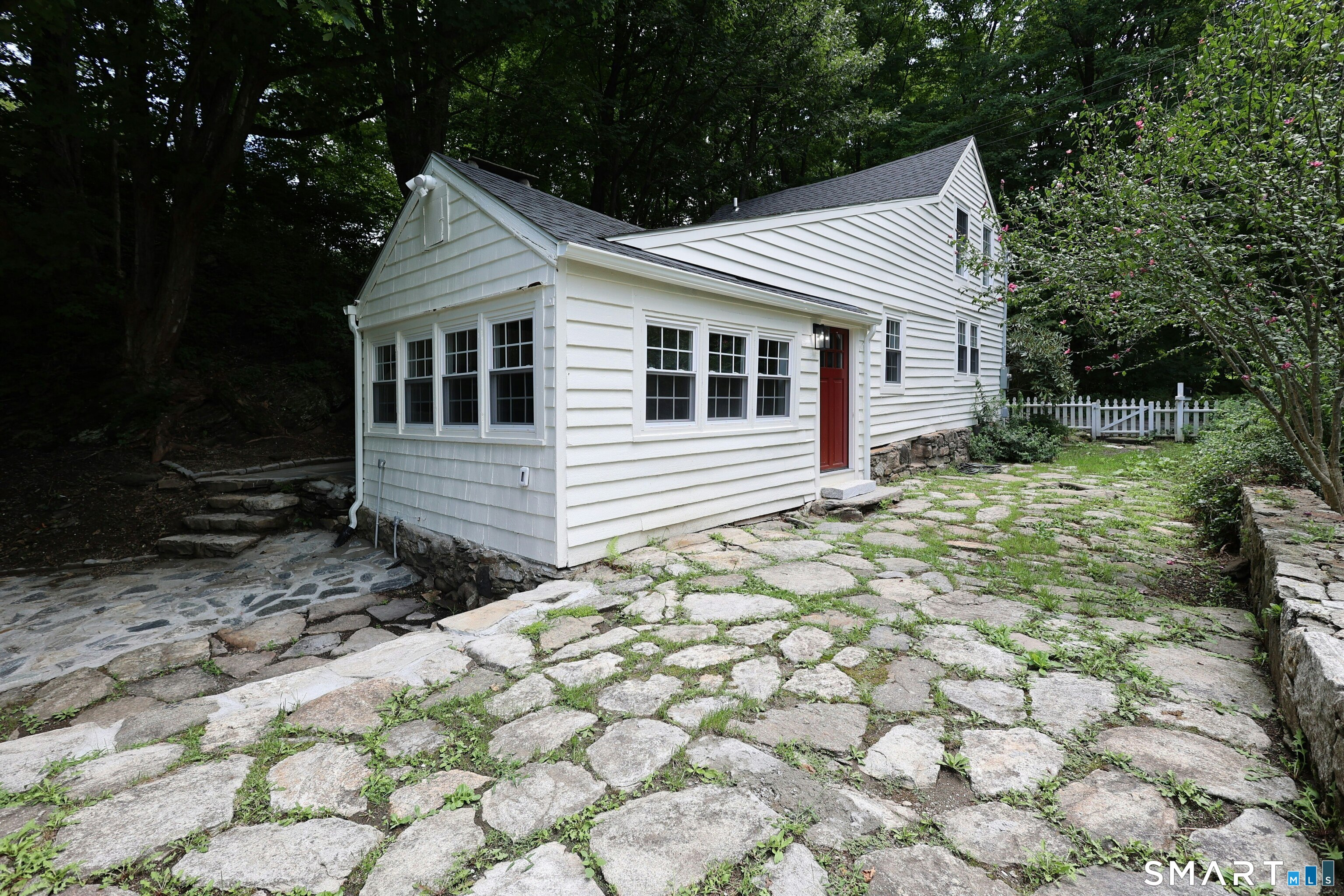 37 Peaceable Cottage Street Property Photo 36