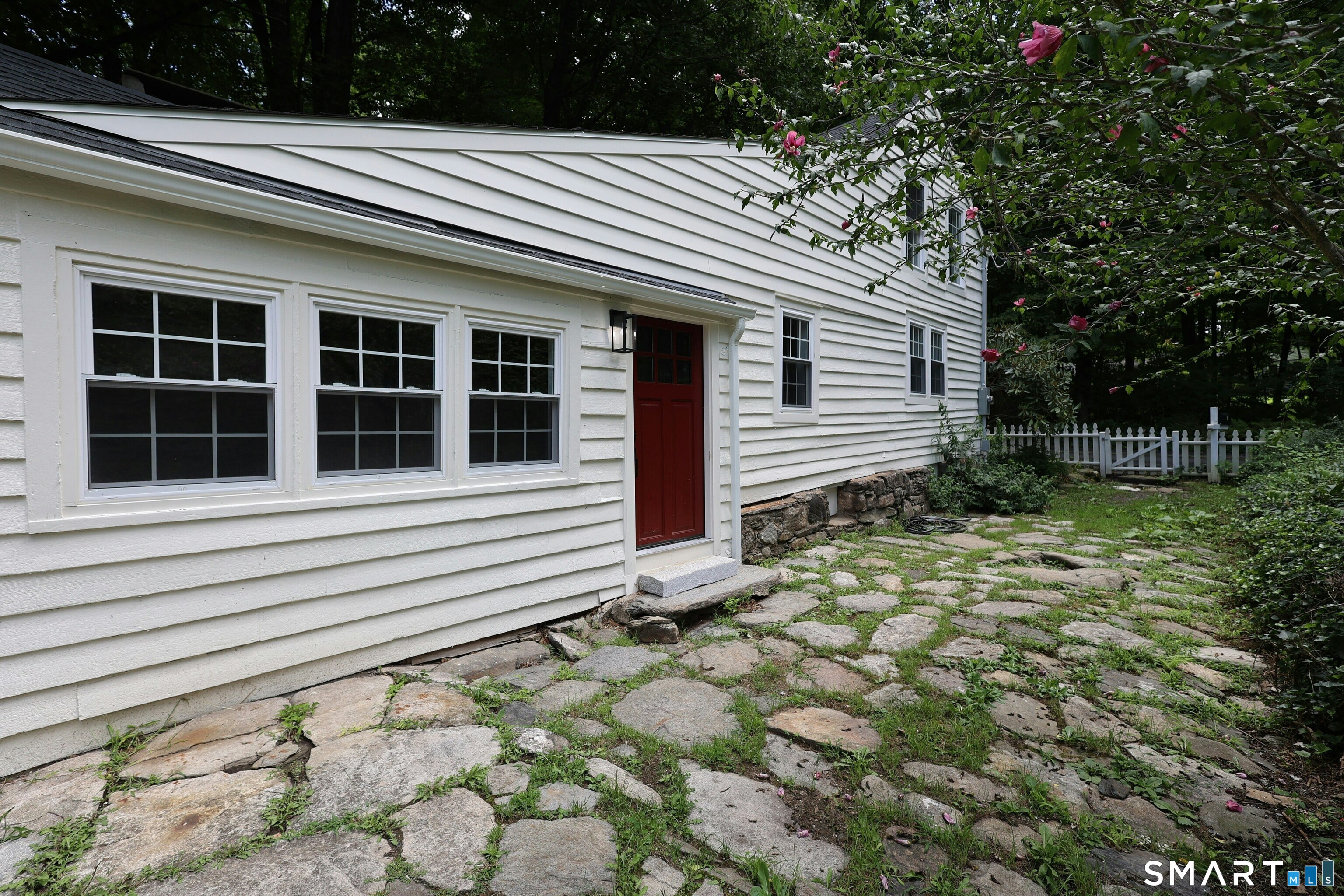 37 Peaceable Cottage Street Property Photo 38