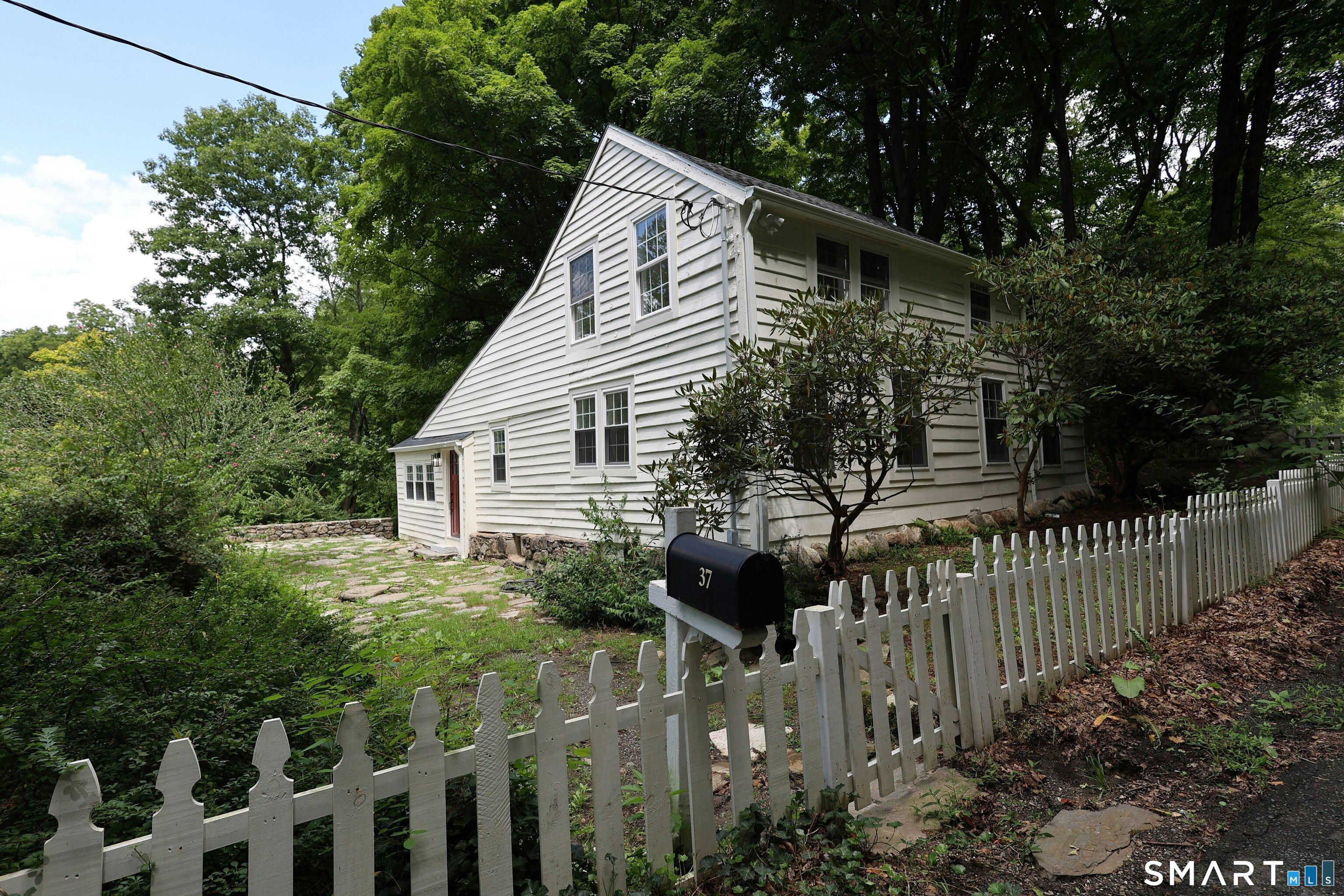 37 Peaceable Cottage Street Property Photo 39