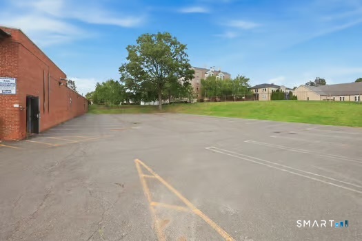 650 Franklin Avenue Property Photo 8