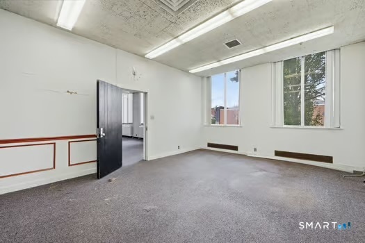 650 Franklin Avenue Property Photo 22
