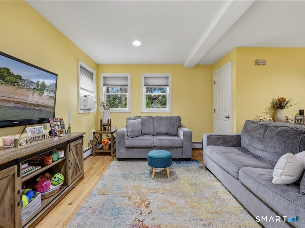 118-b Limewood Avenue Property Photo 12