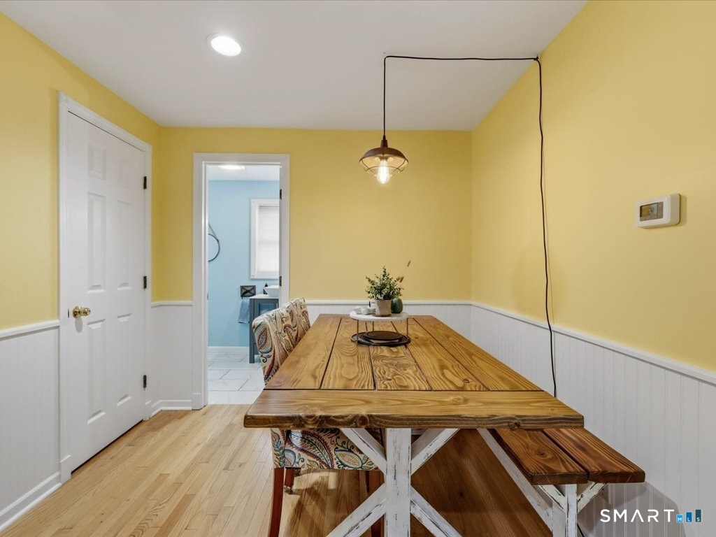 118-b Limewood Avenue Property Photo 17