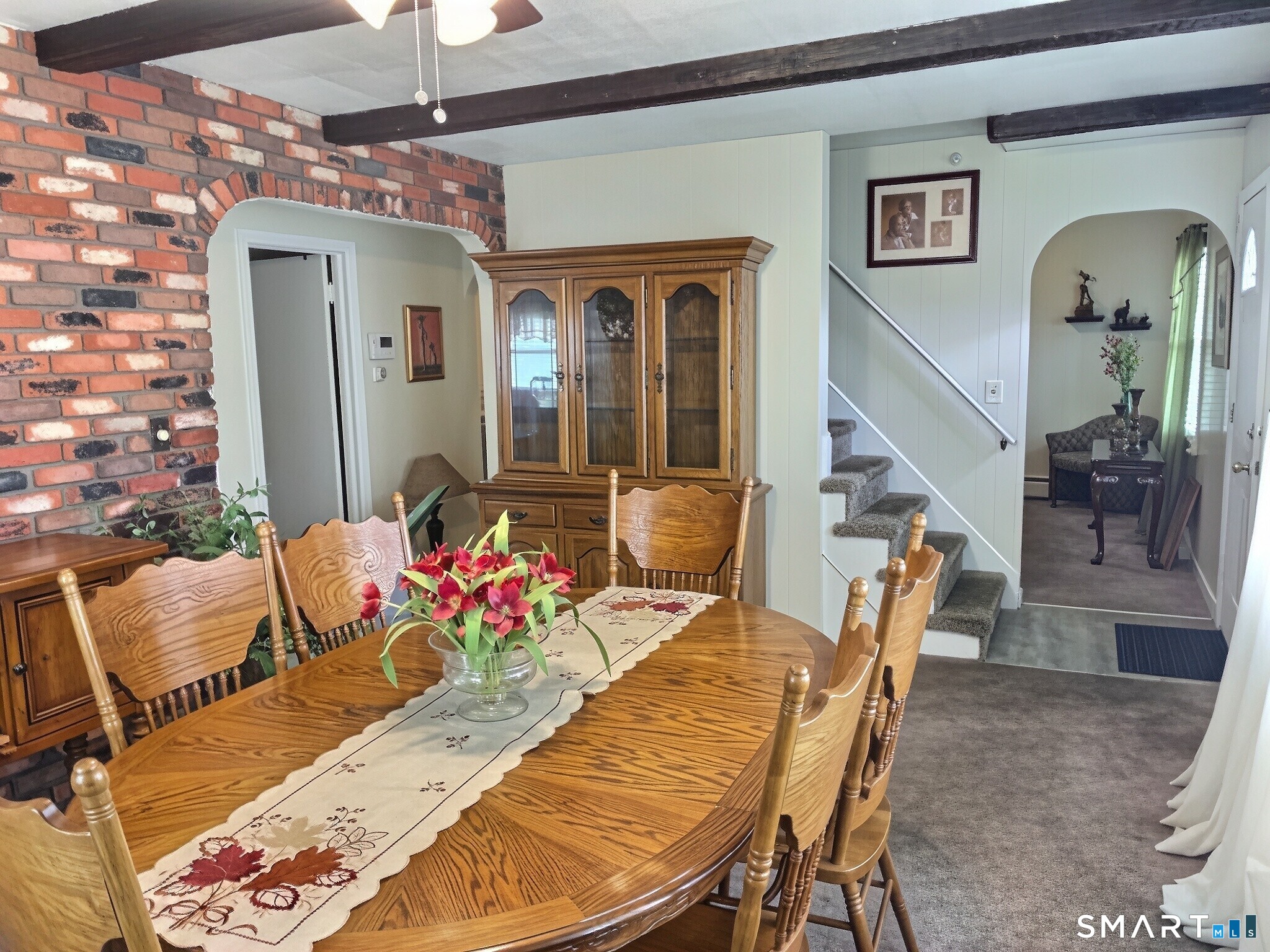 326 Soundview Avenue Property Photo 2