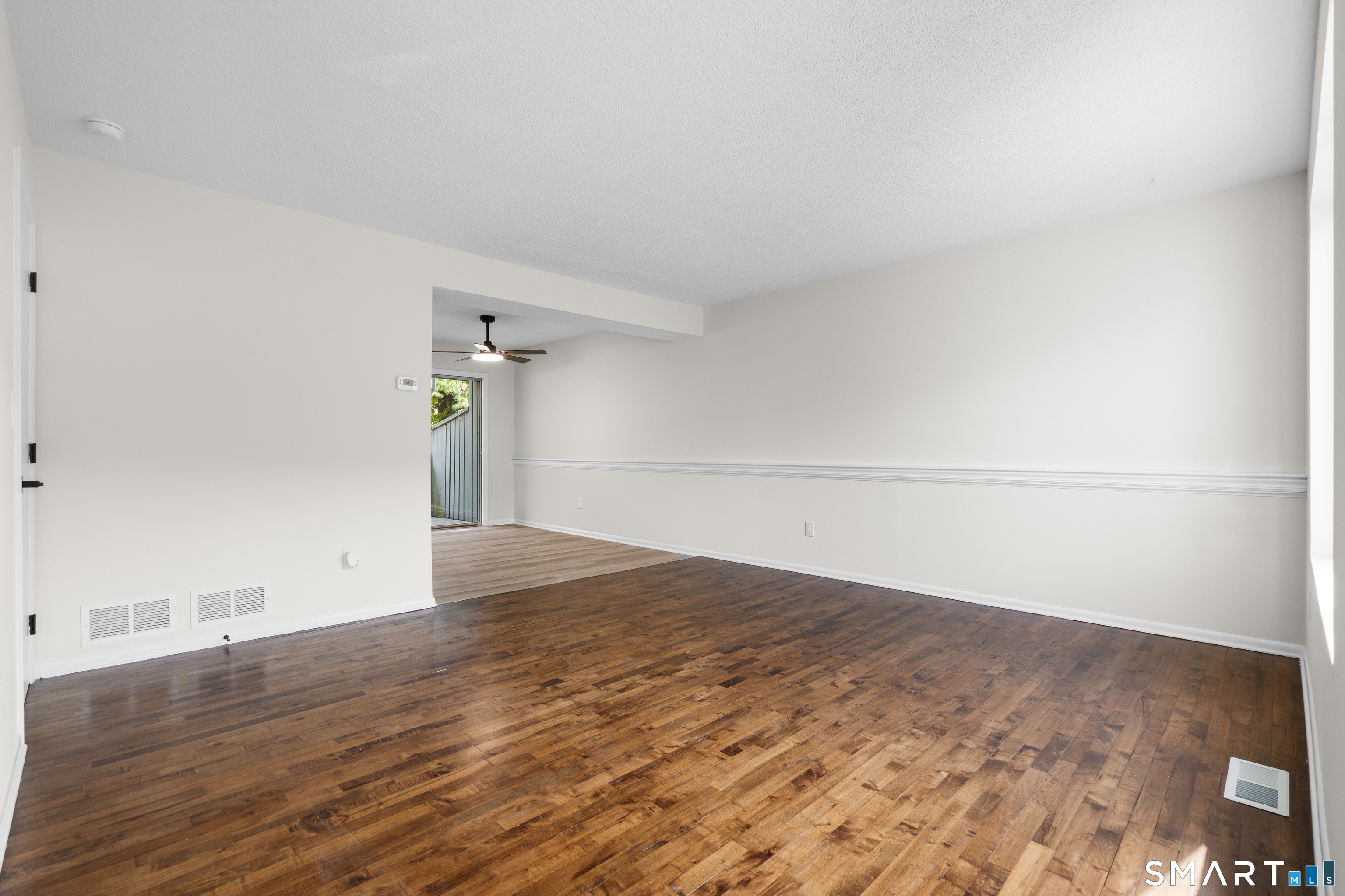 223 Thompson B Street Property Photo 9