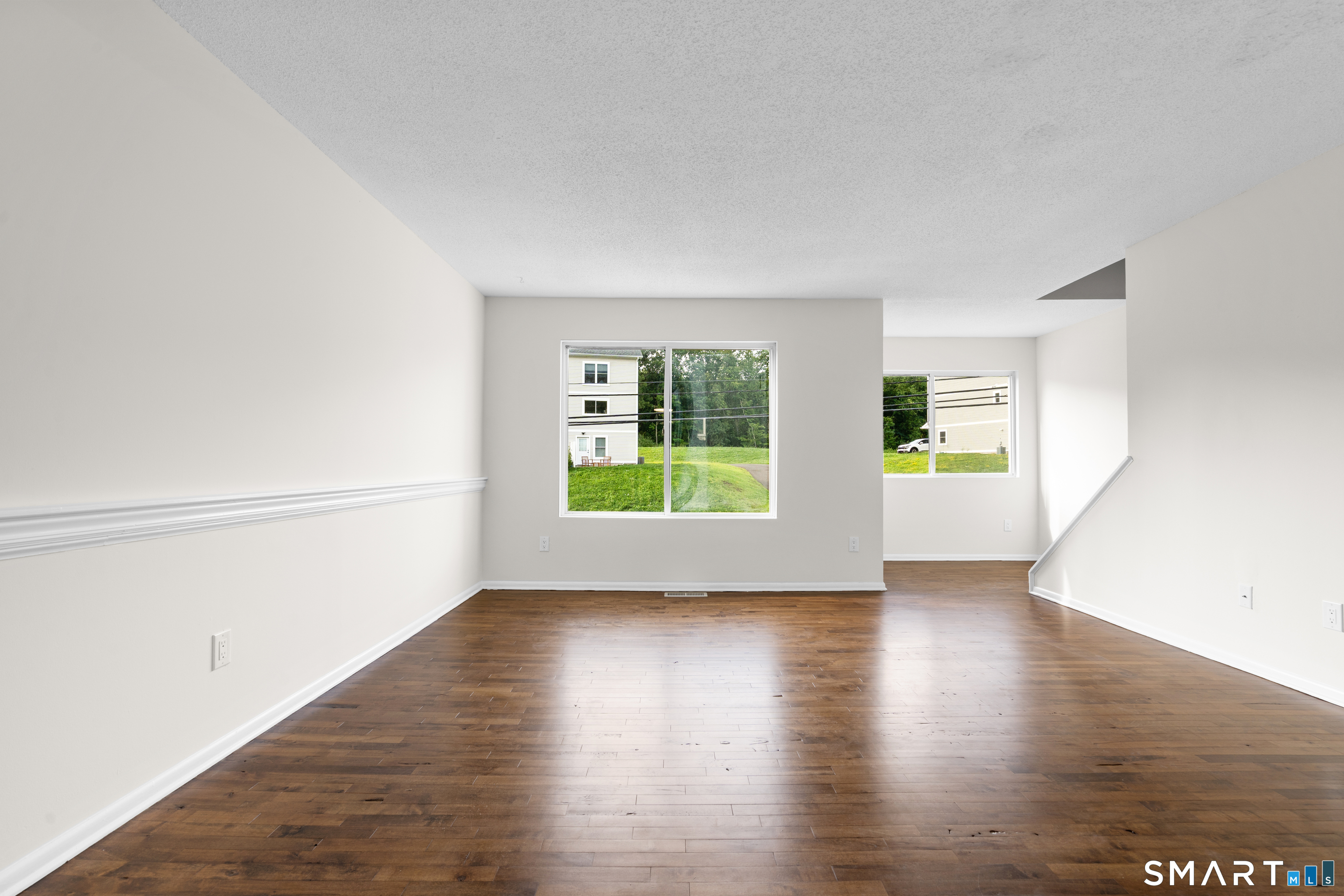 223 Thompson B Street Property Photo 10