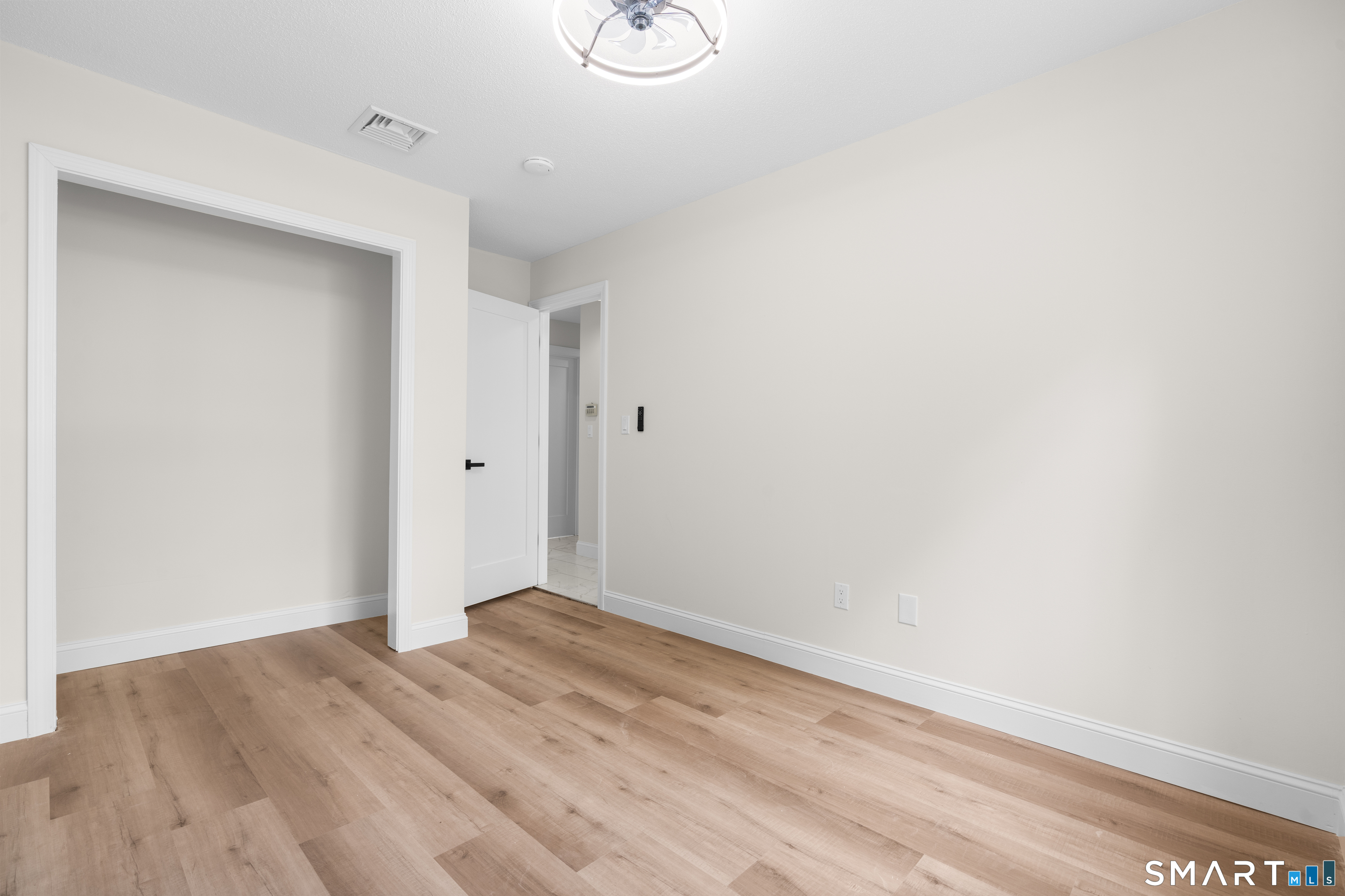 223 Thompson B Street Property Photo 24