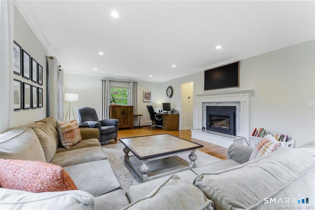 89 Noroton Avenue Property Photo 4