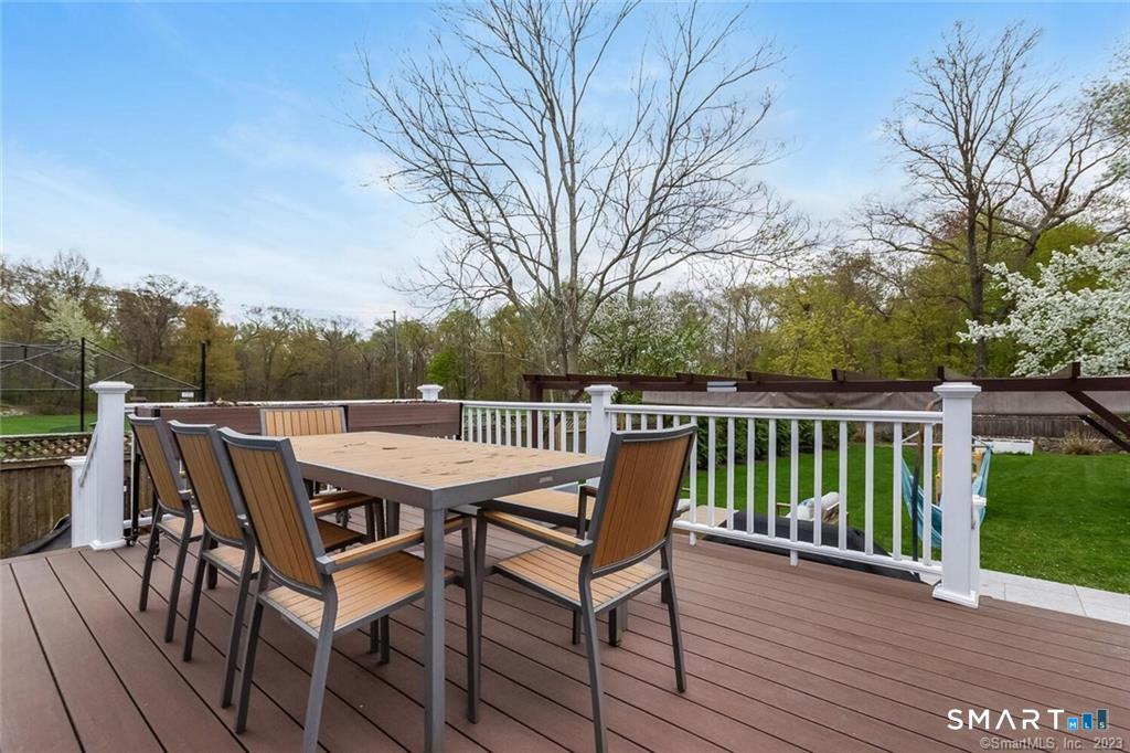 89 Noroton Avenue Property Photo 24