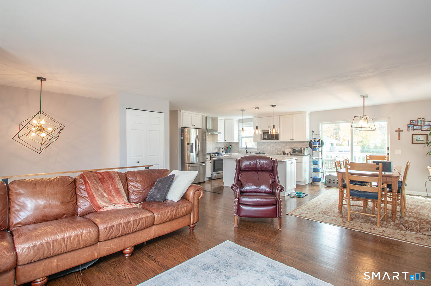 425 Judd Street Property Photo 4