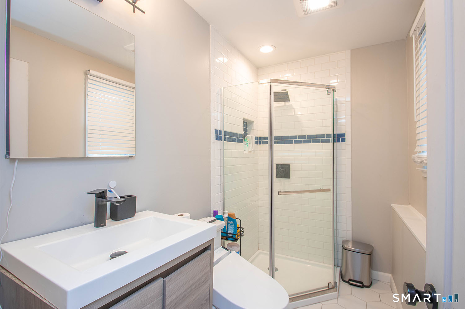 425 Judd Street Property Photo 17