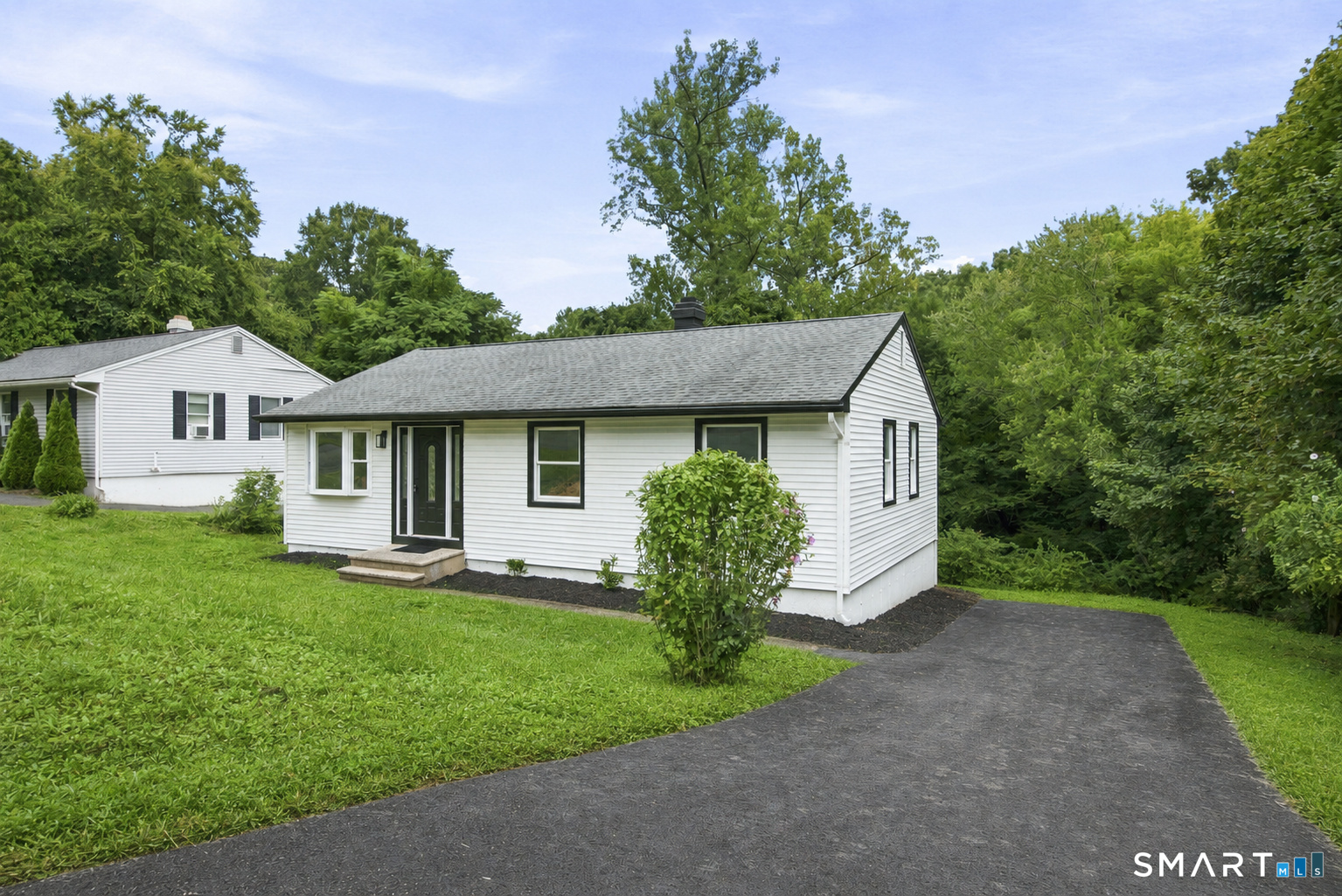 75 Longwood Drive Property Photo 1