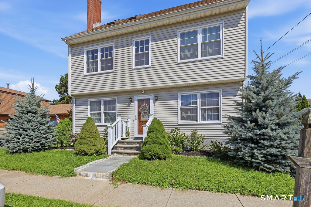 31 Center Avenue Property Photo 1