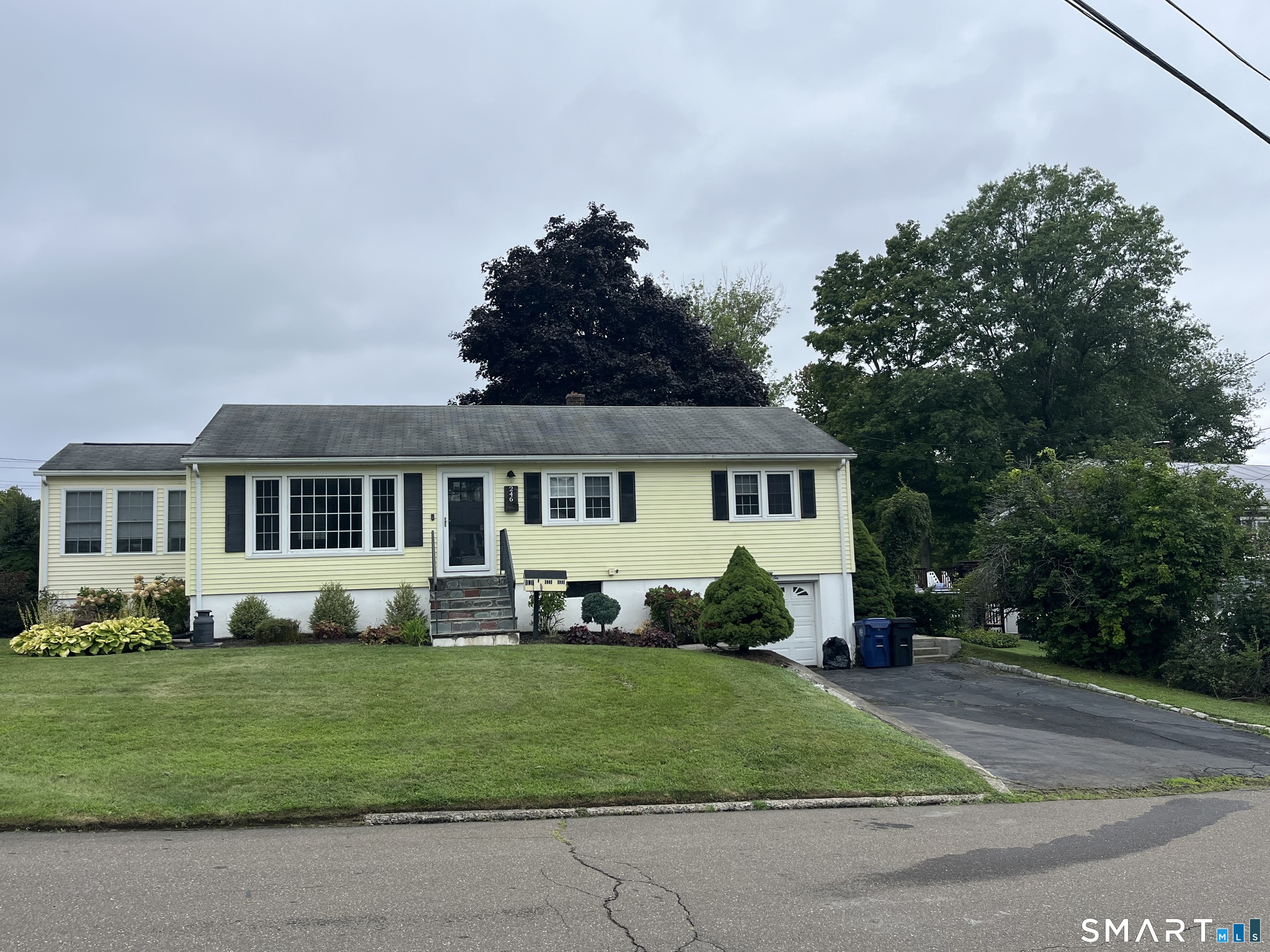 246 Beatrice Drive Property Photo 1