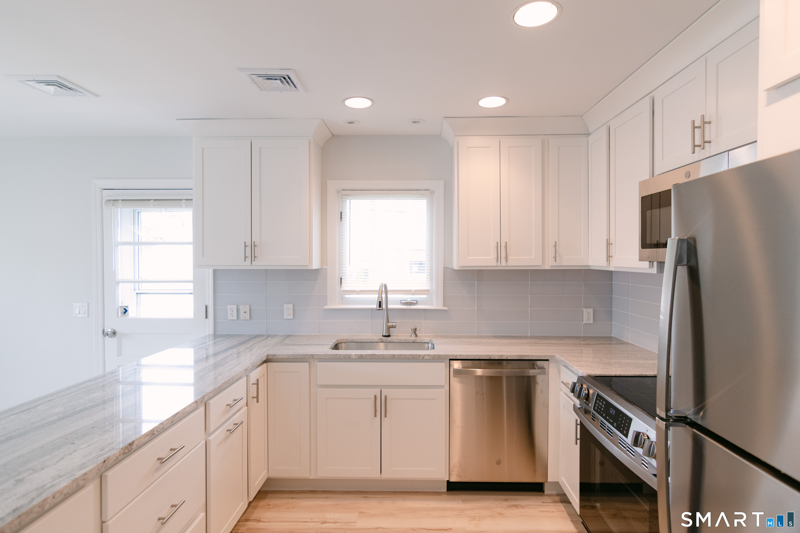 55 Cos Cob Avenue Property Photo 2
