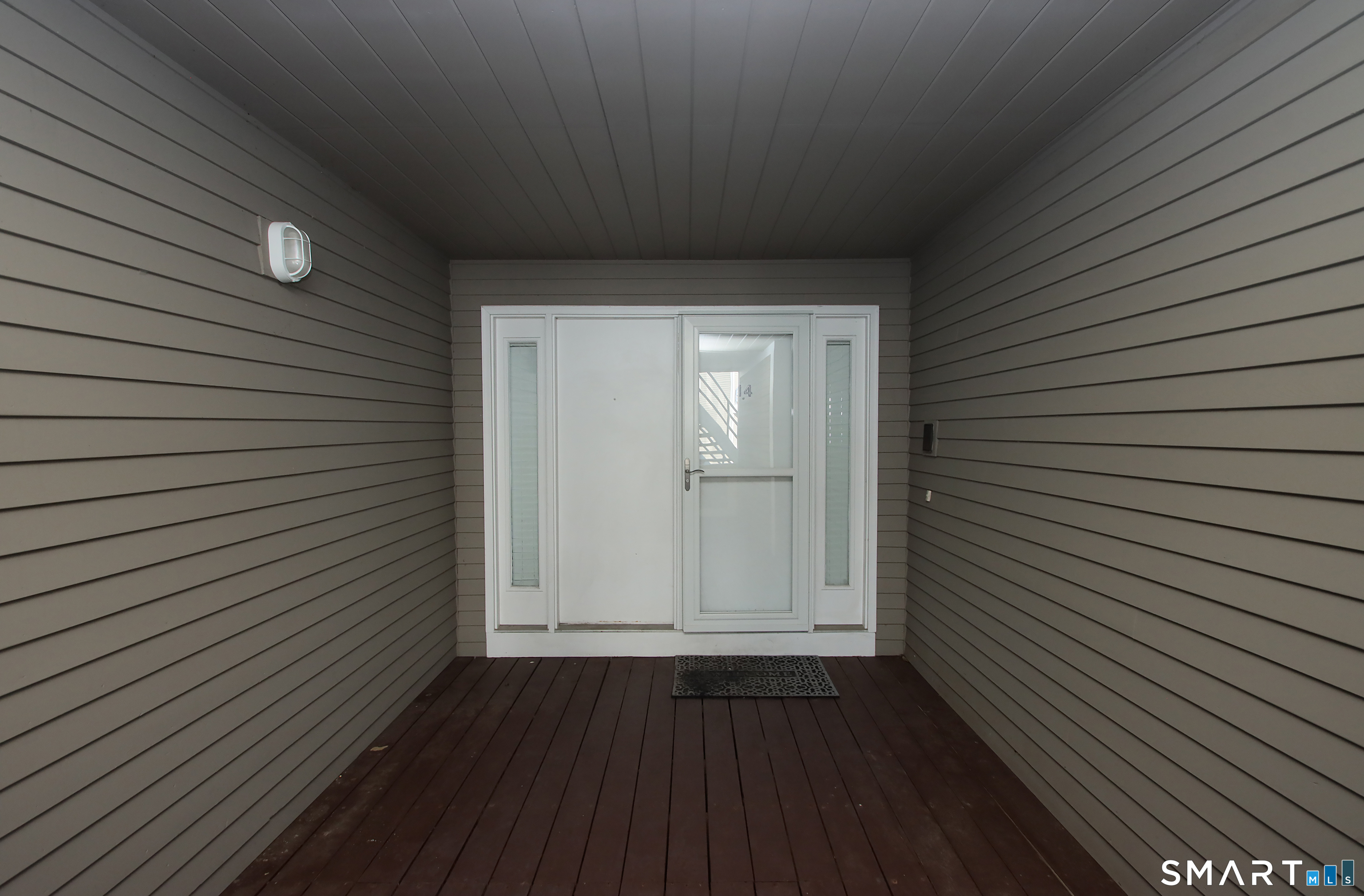 14 Harbour Close Property Photo 2