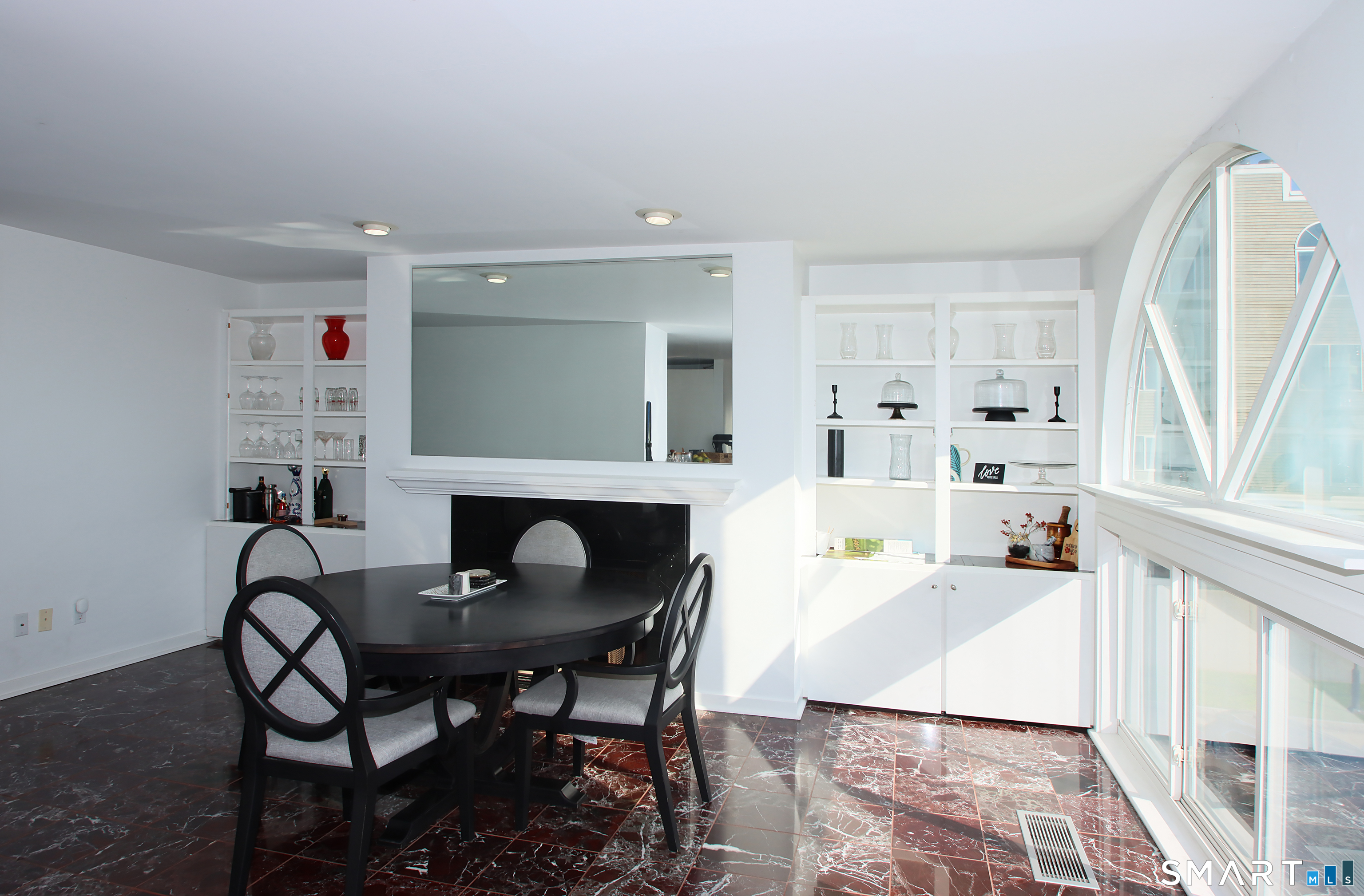 14 Harbour Close Property Photo 5