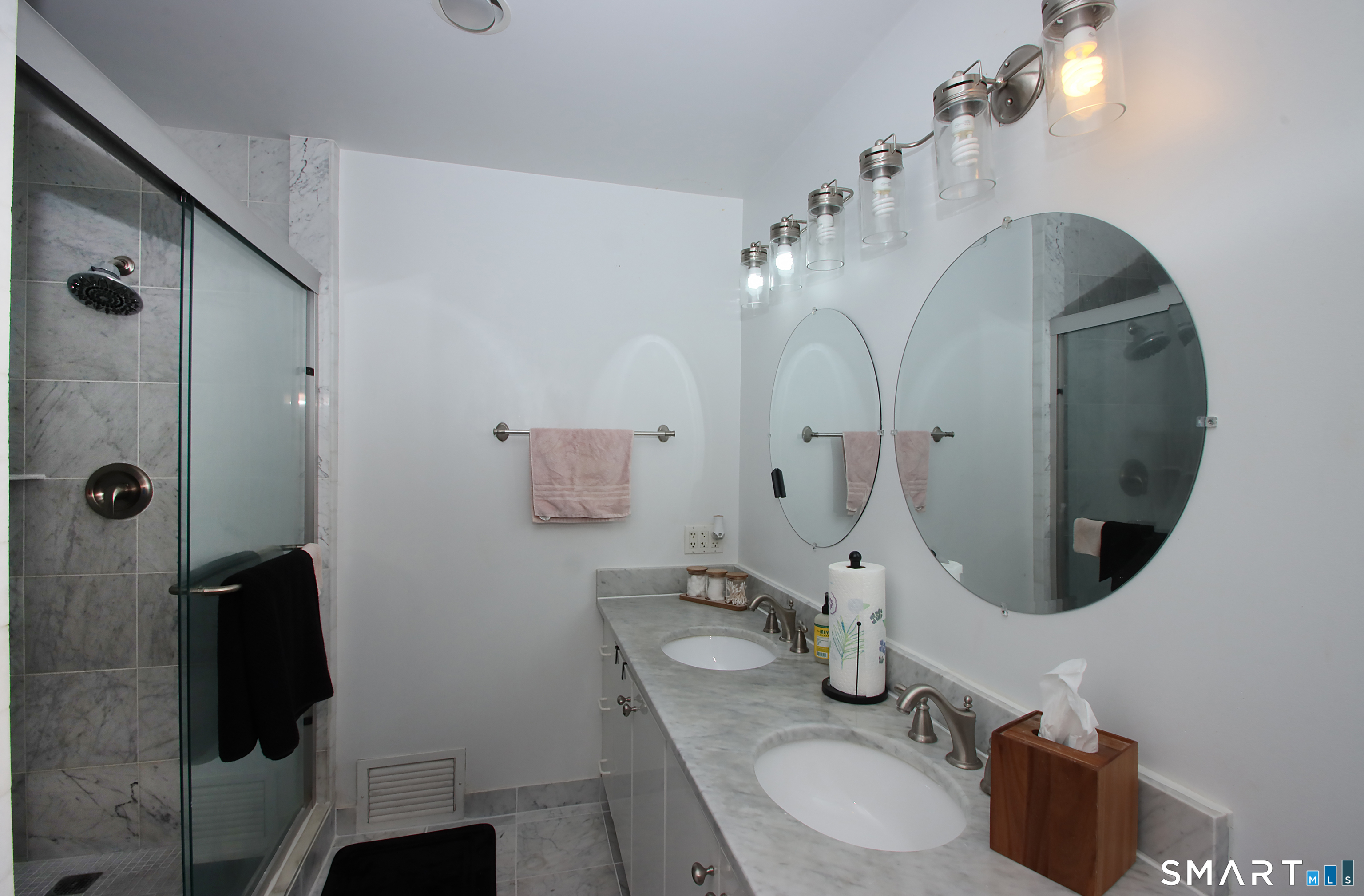 14 Harbour Close Property Photo 15