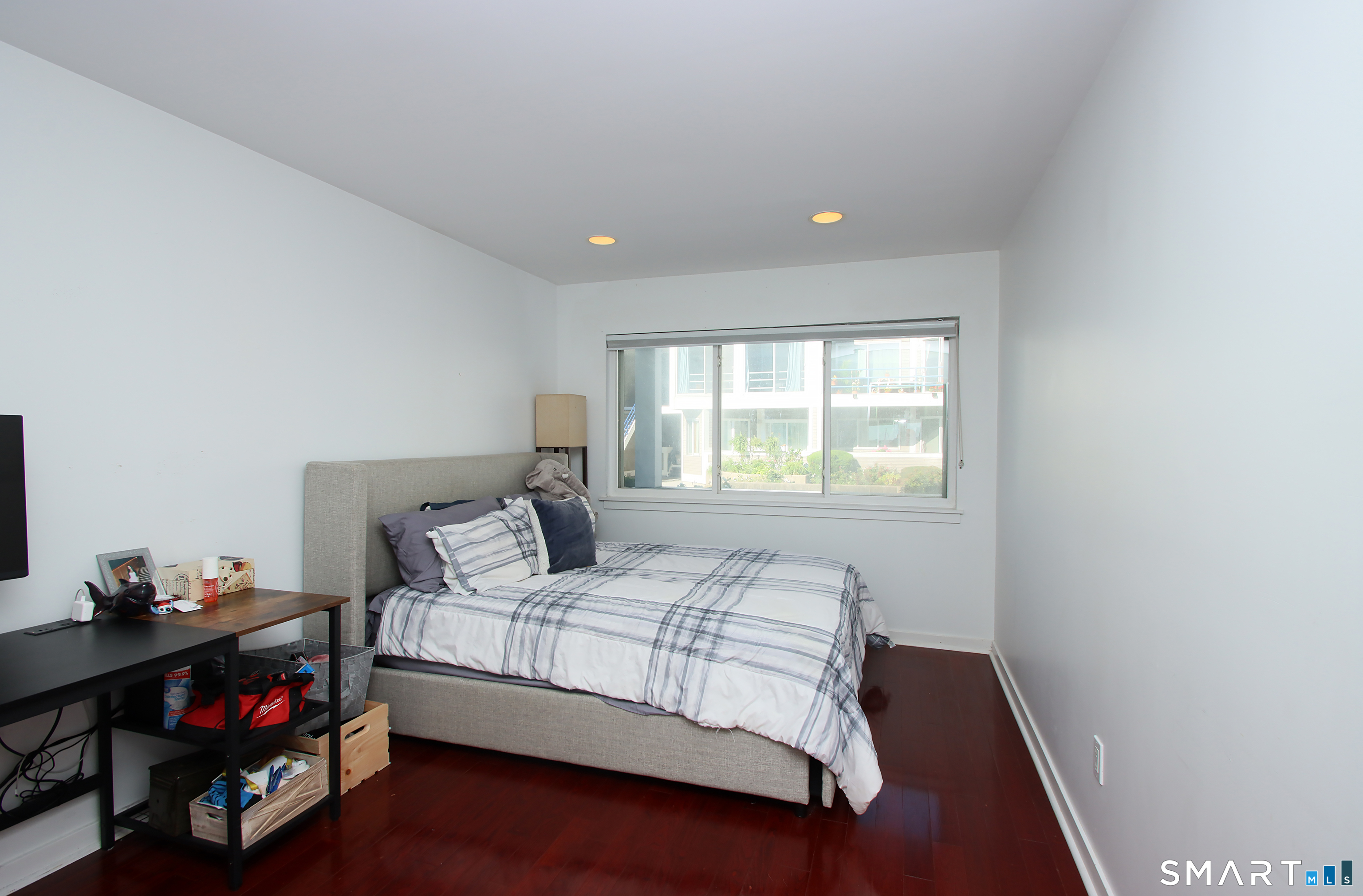 14 Harbour Close Property Photo 18