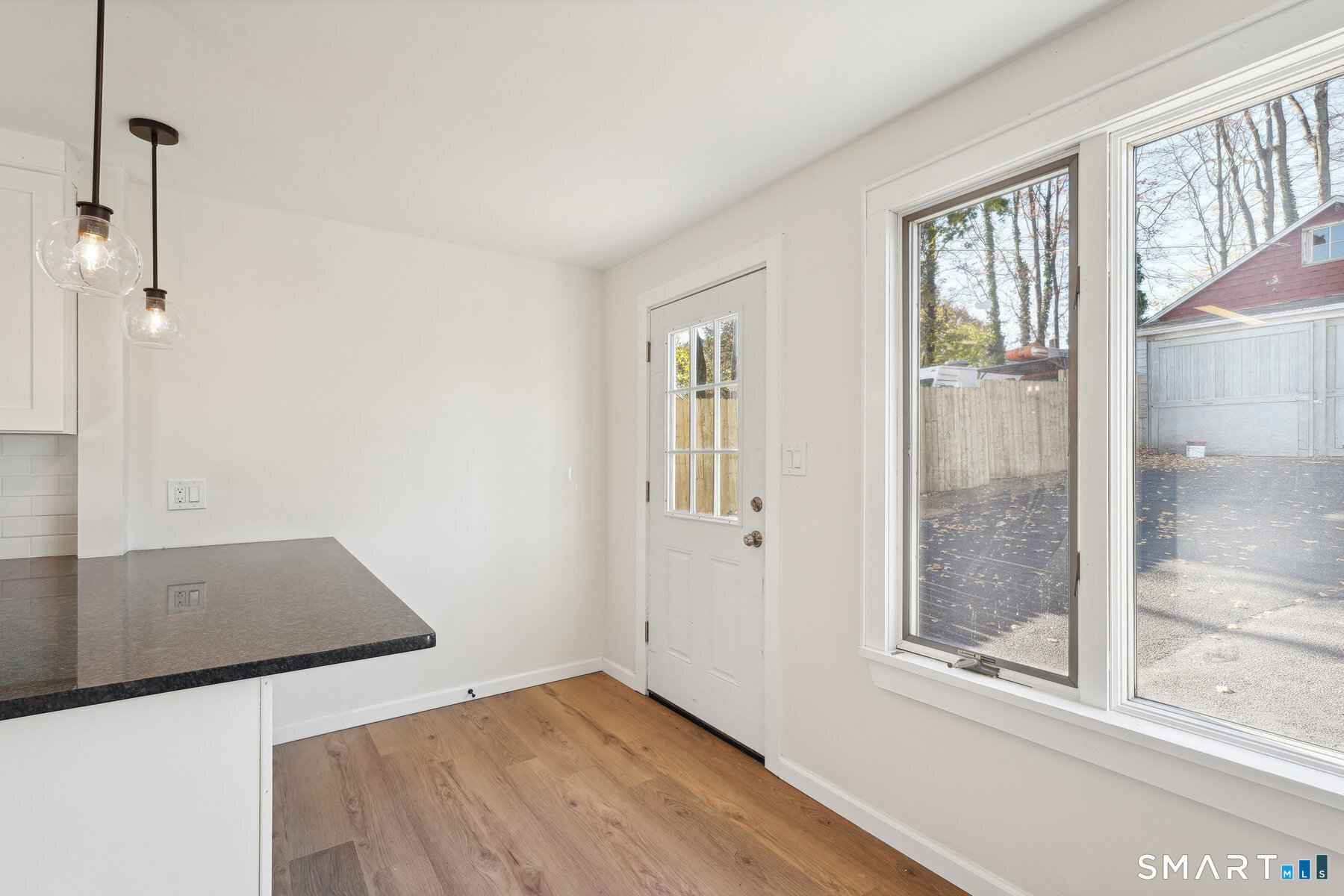 21 Soundview 1st Fl Avenue Property Photo 9