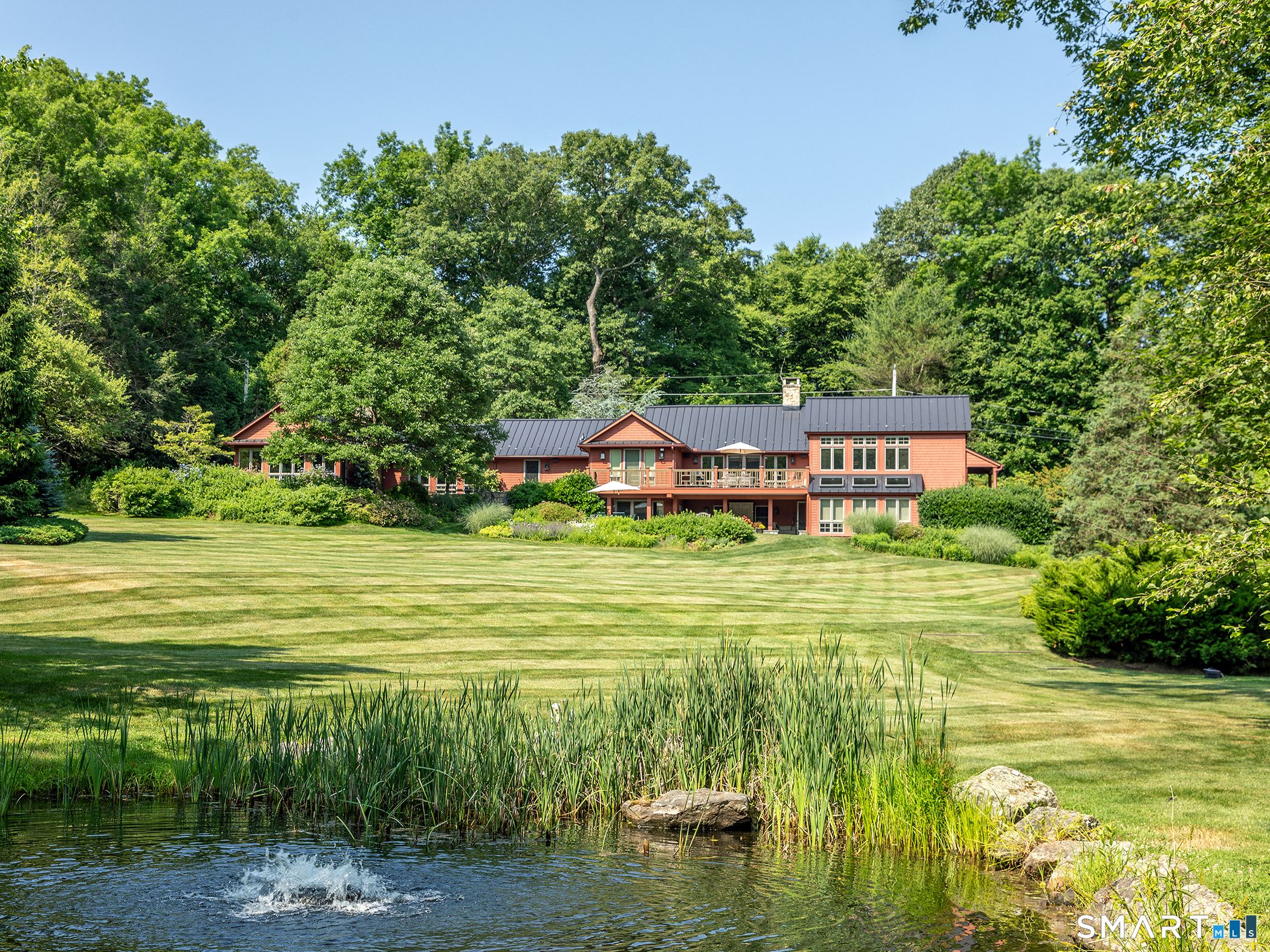 35 Schoolhouse Road Property Photo 1