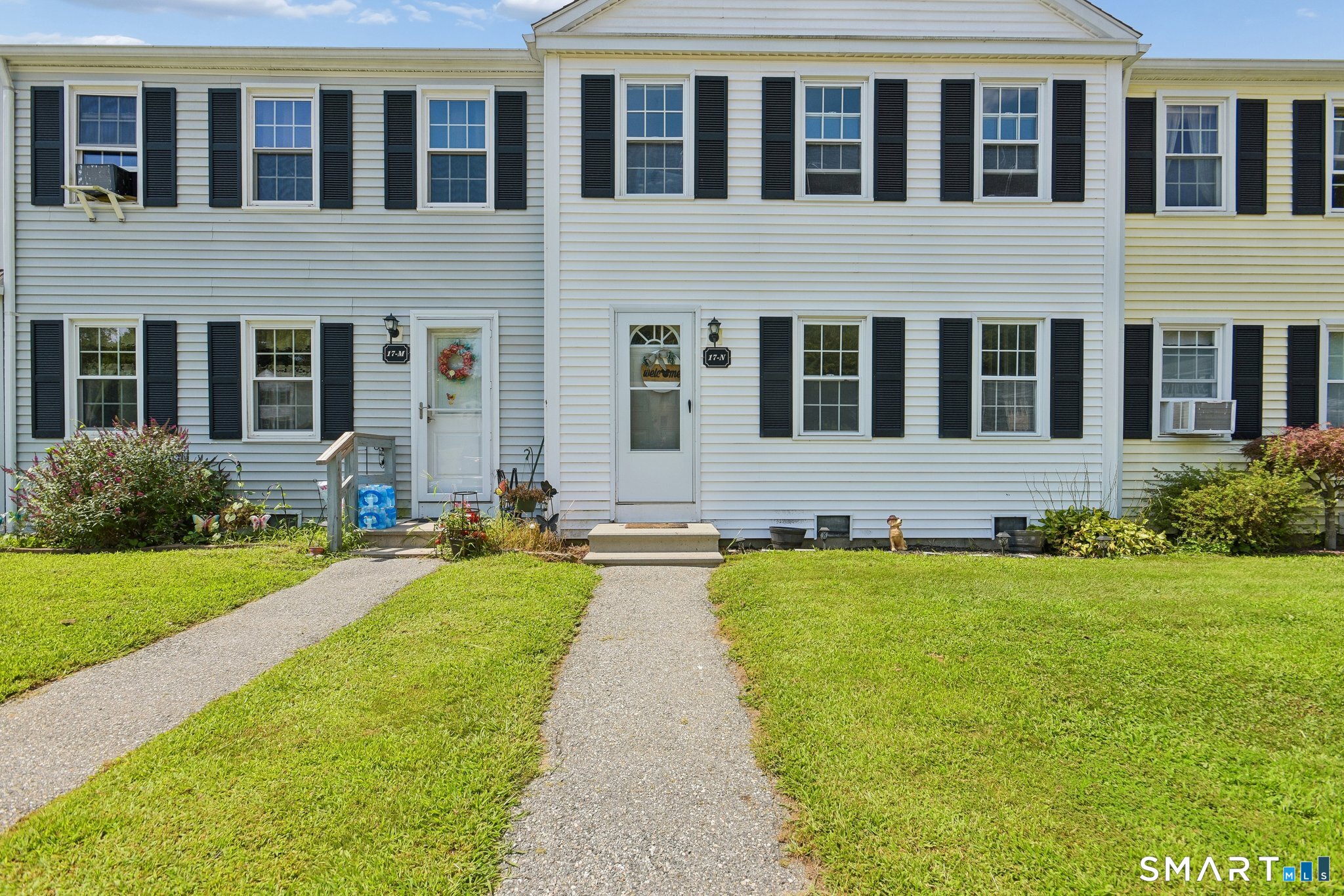 17 Lakeside N Drive Property Photo 1