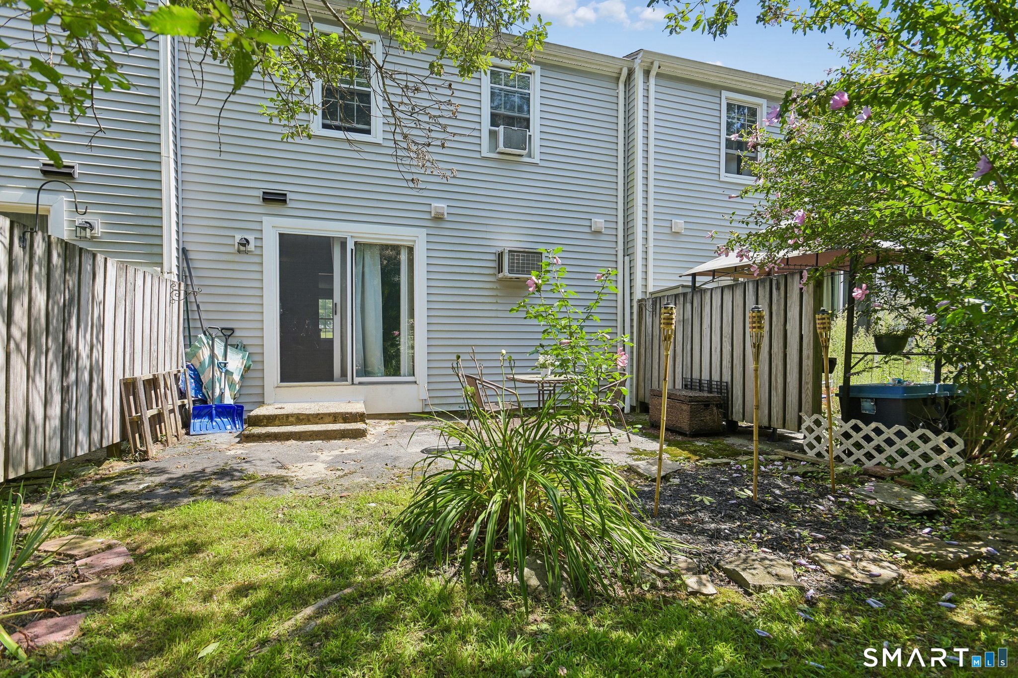 17 Lakeside N Drive Property Photo 19