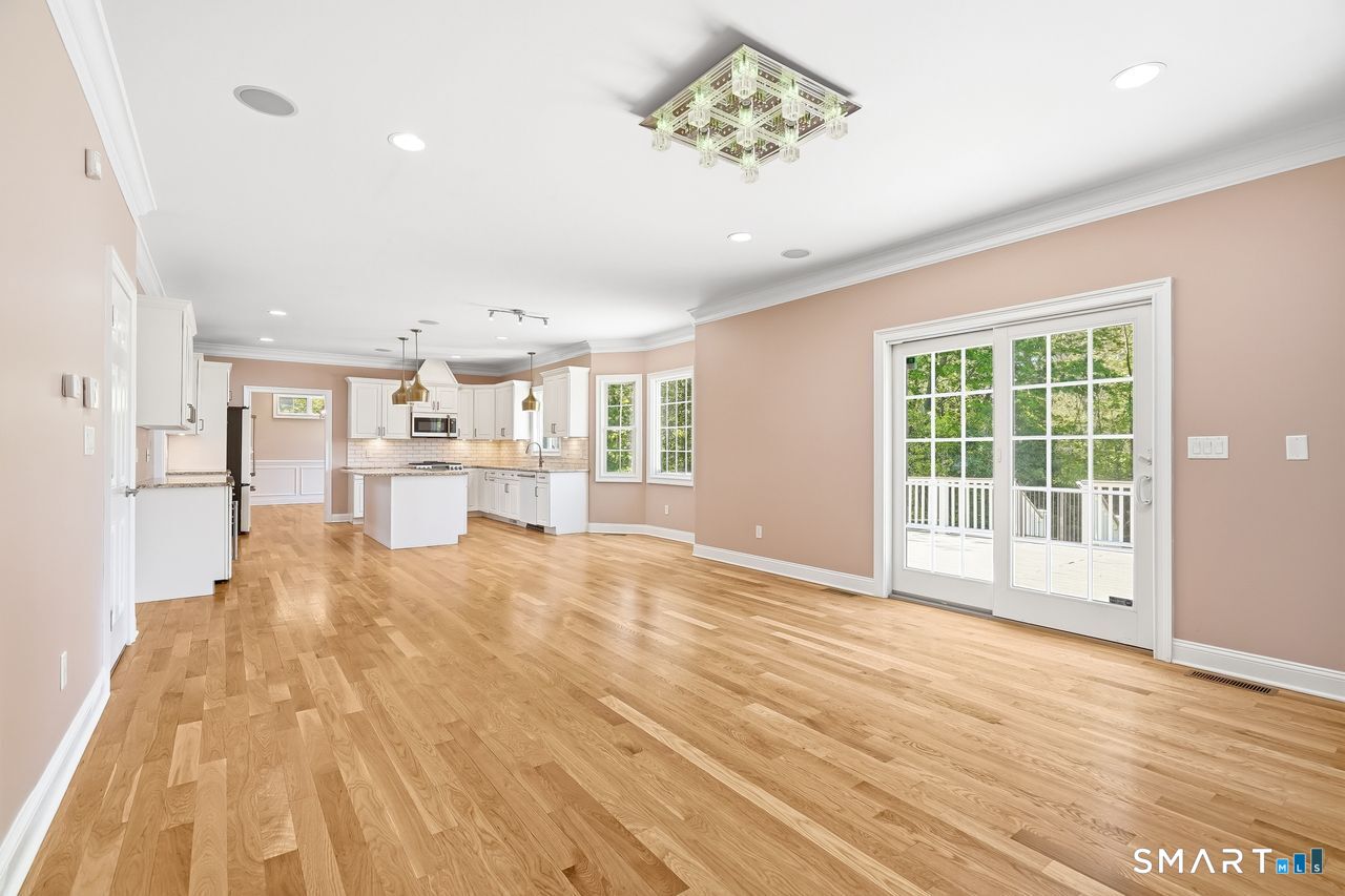 154 North Street Property Photo 6