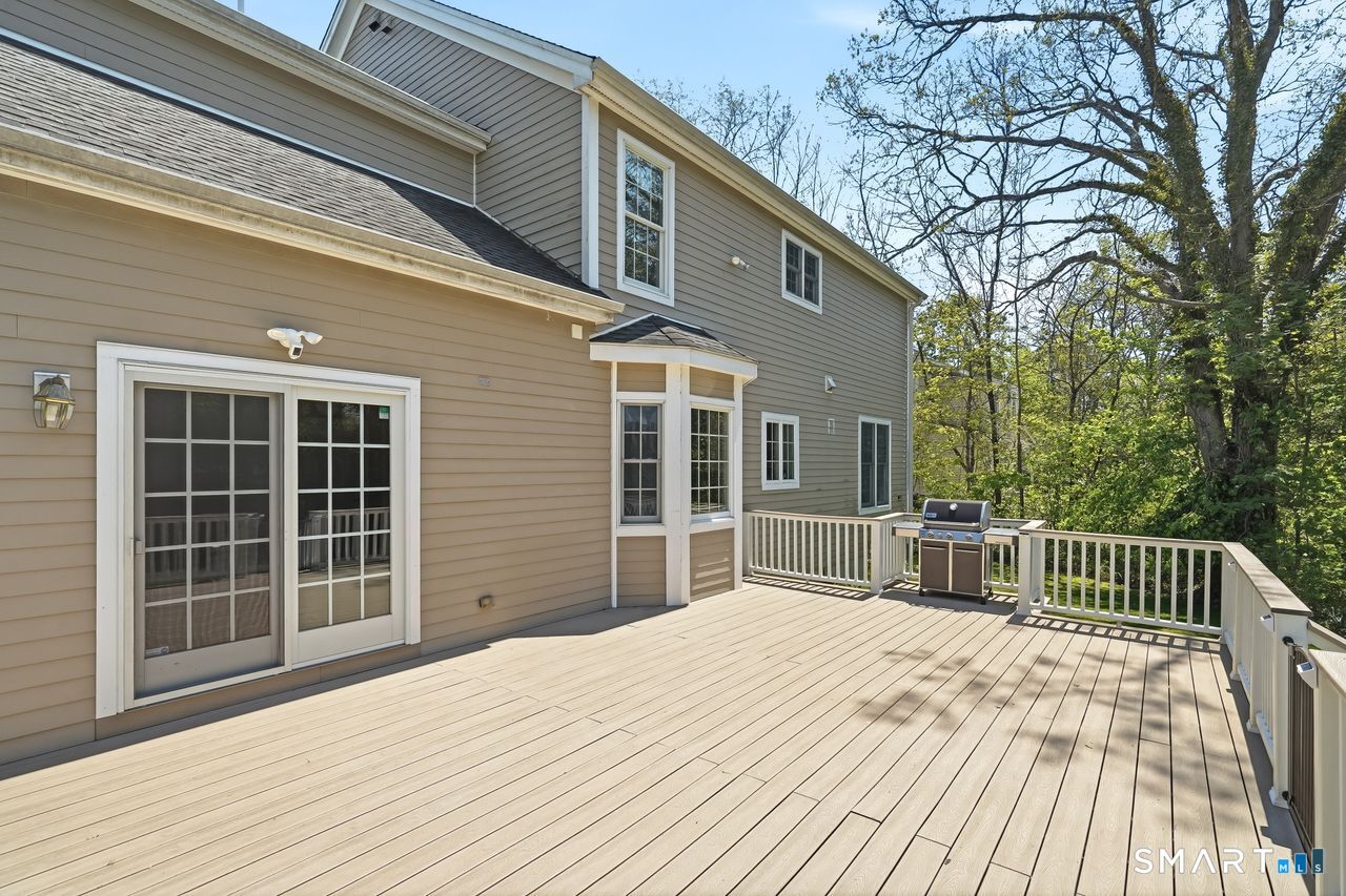 154 North Street Property Photo 27