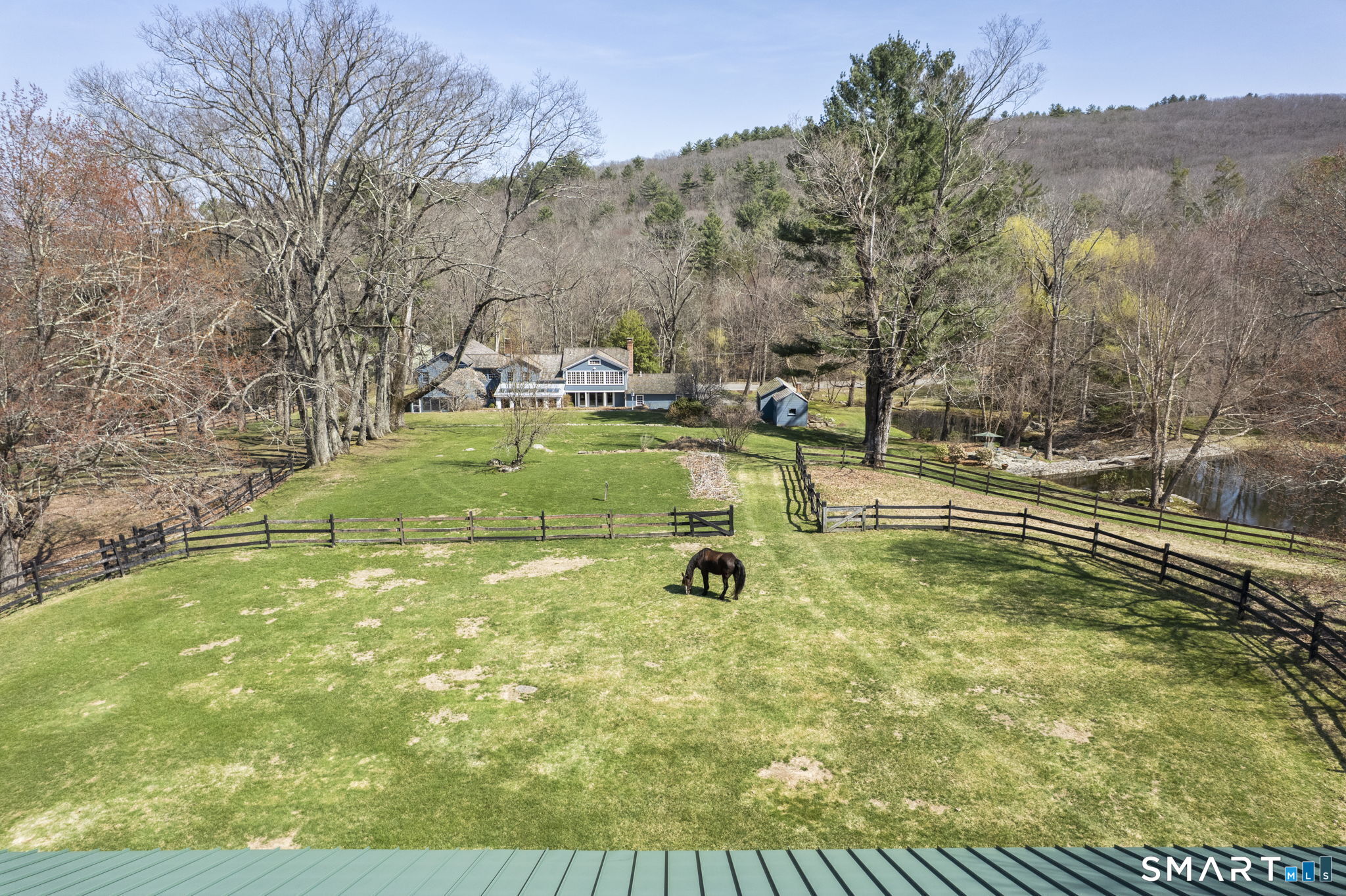 127 Steele Road Property Photo 4