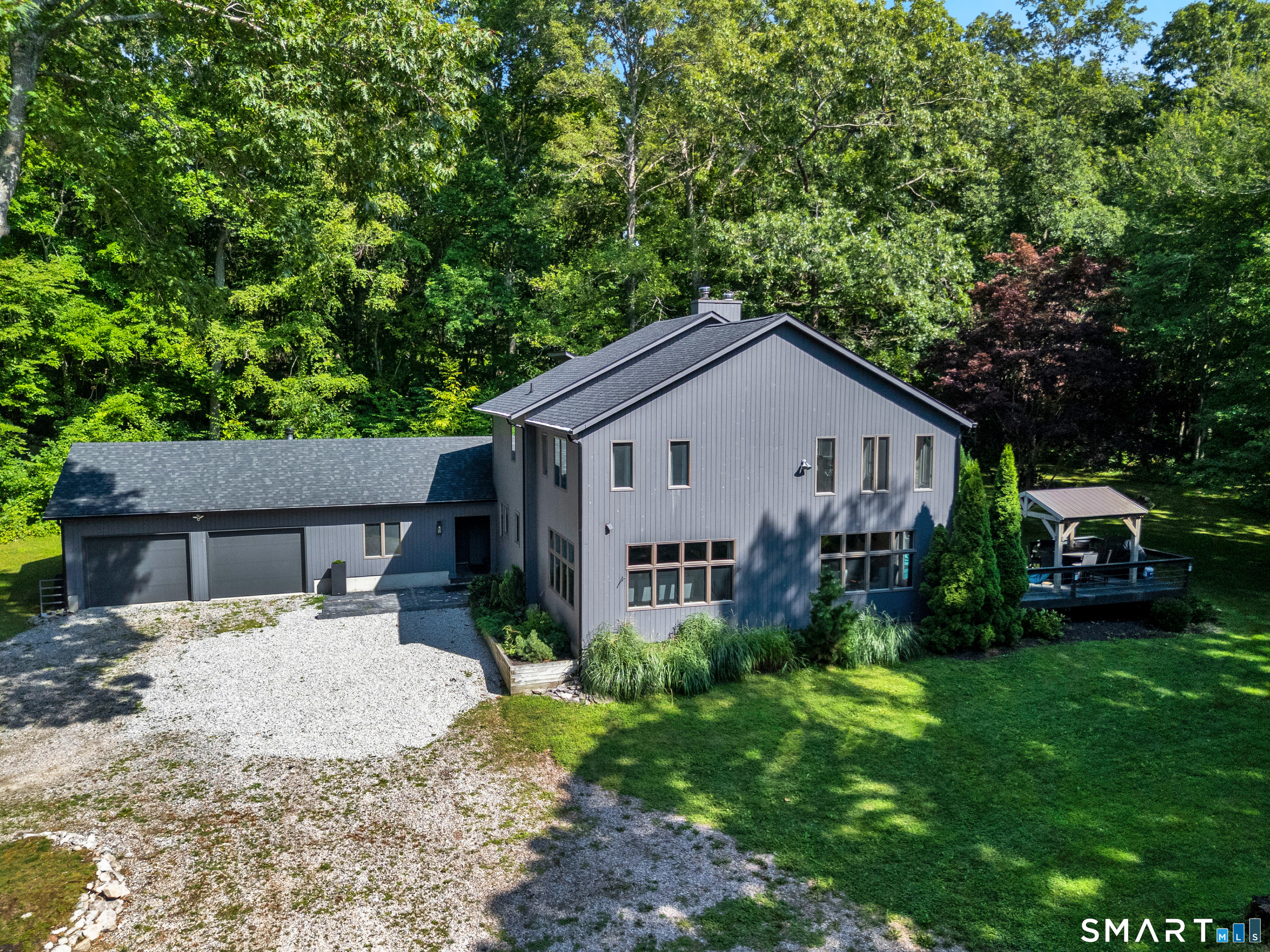 23 Carriage Drive Property Photo 1