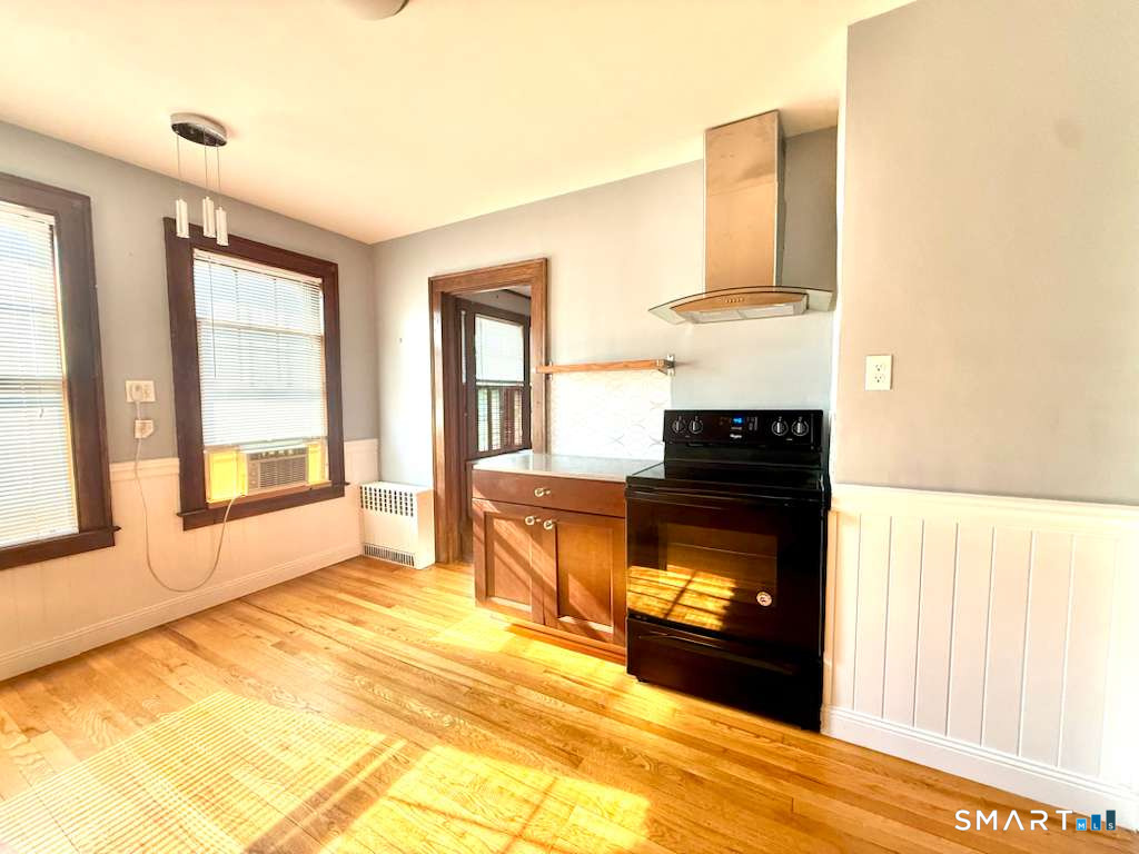 99 Seymour Avenue Property Photo 9