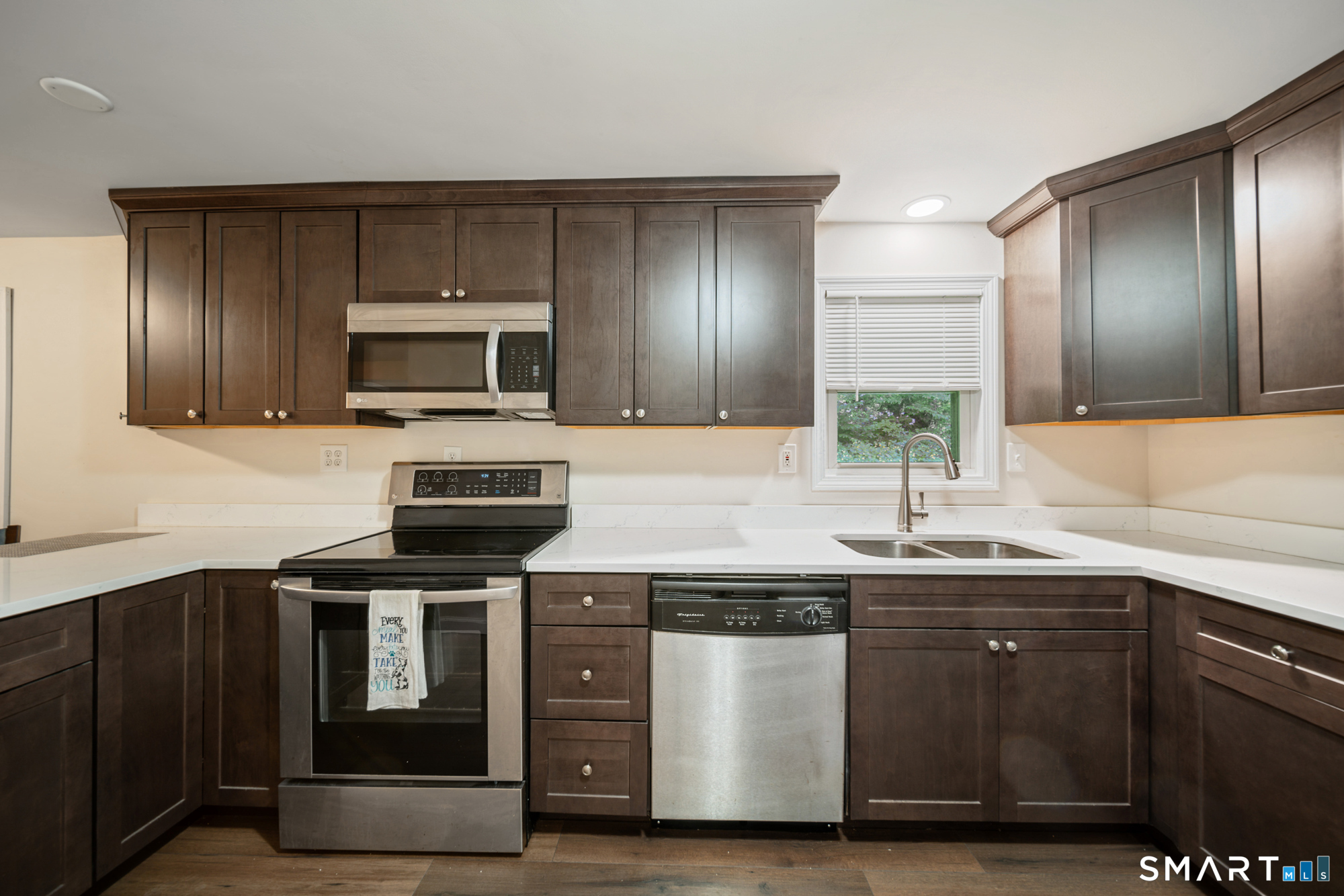 369 Prospect Street Property Photo 5