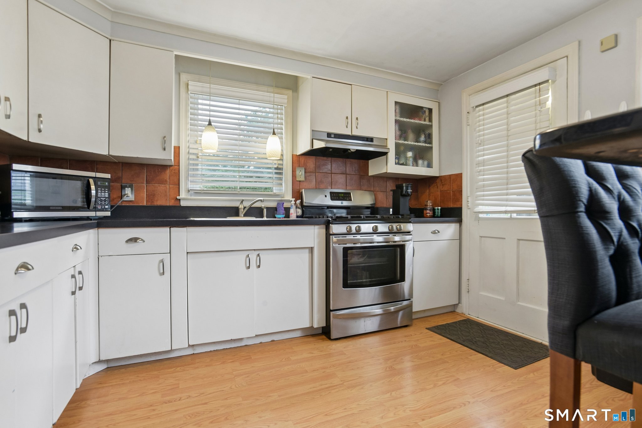 12 Windsor Road Property Photo 8
