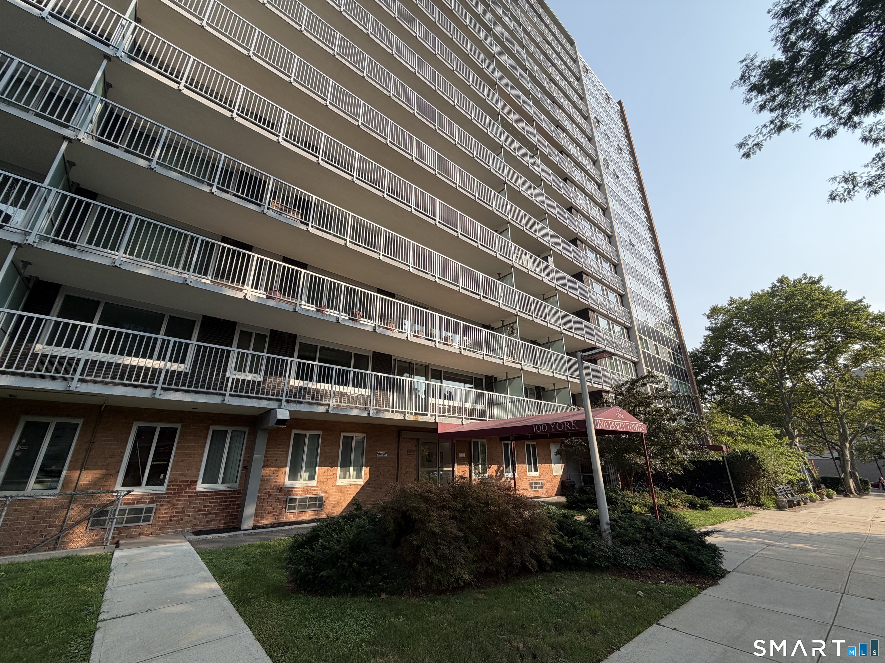 100 York 8p Street Property Photo 1