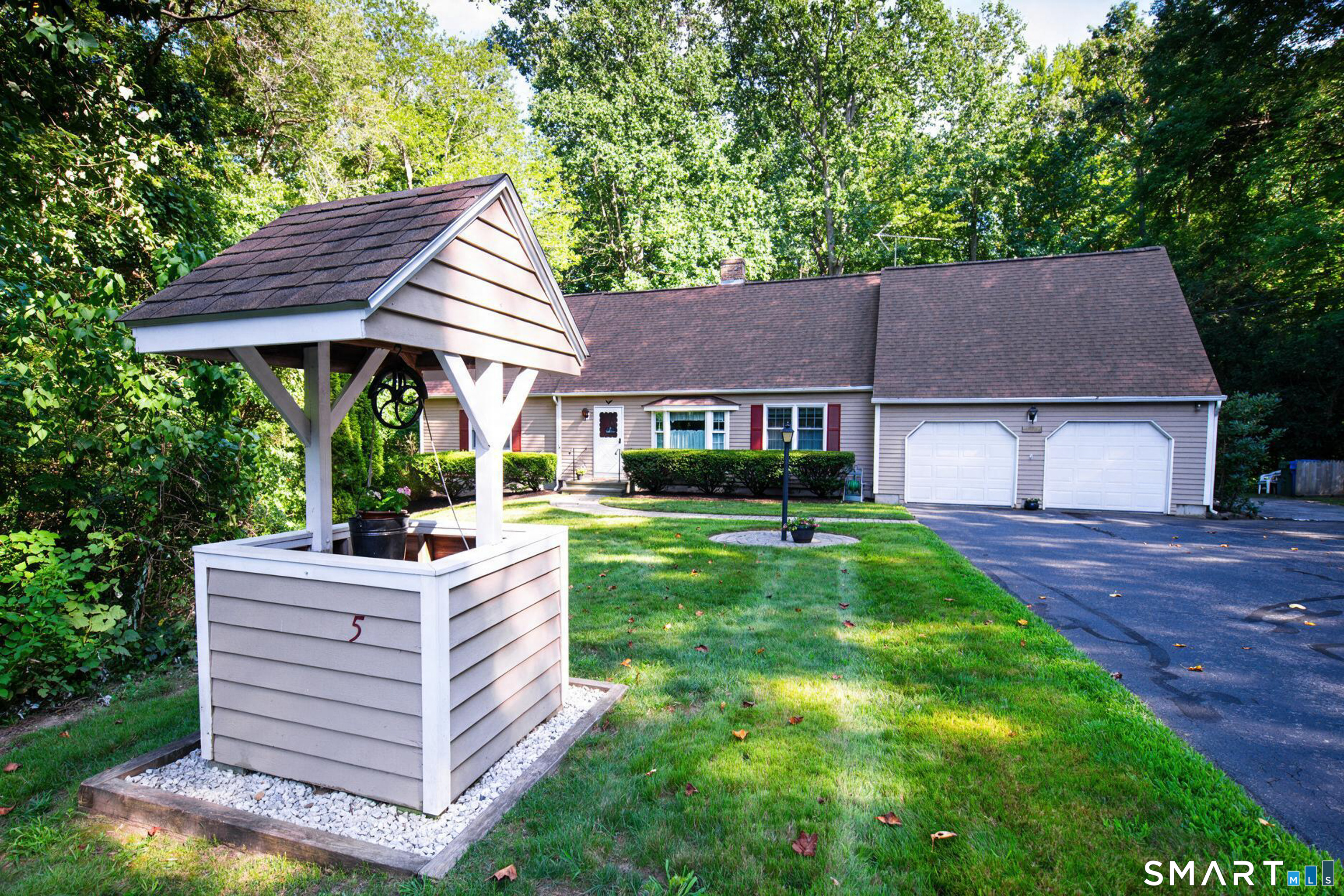 5 Northwinds Drive Property Photo 3